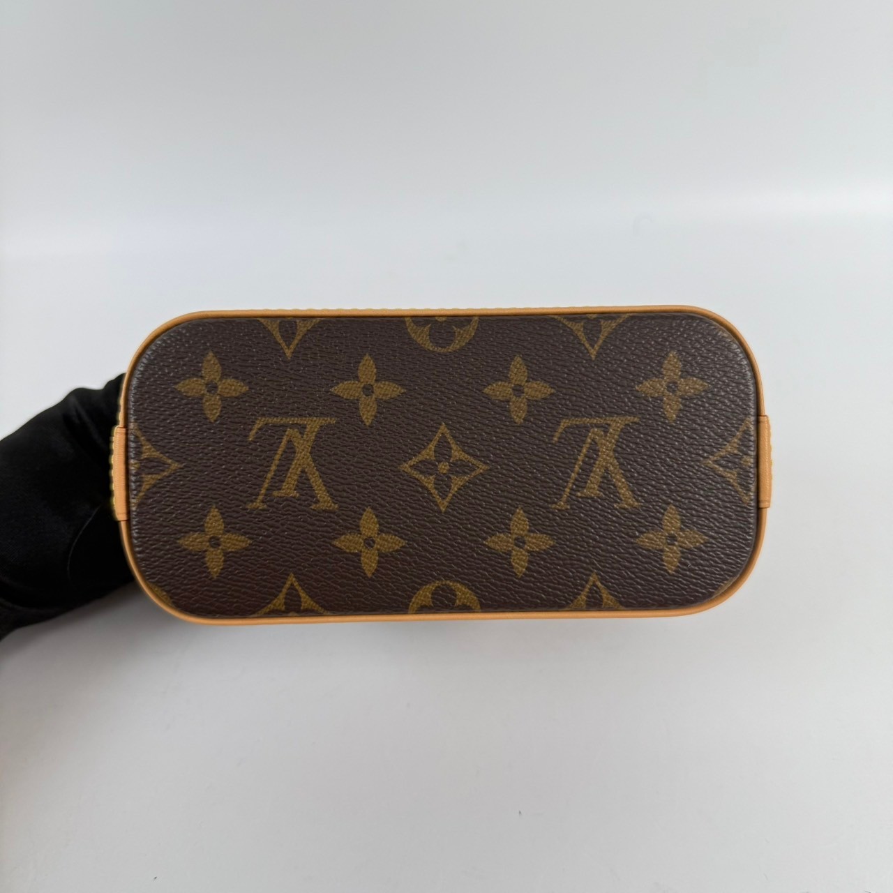 路易威登 LOUIS VUITTON Nano Alma 貝殼包 經典帆布 M82717 晶片款 原花Nano Alma 原廠盒子/防塵袋/購買證明/背帶