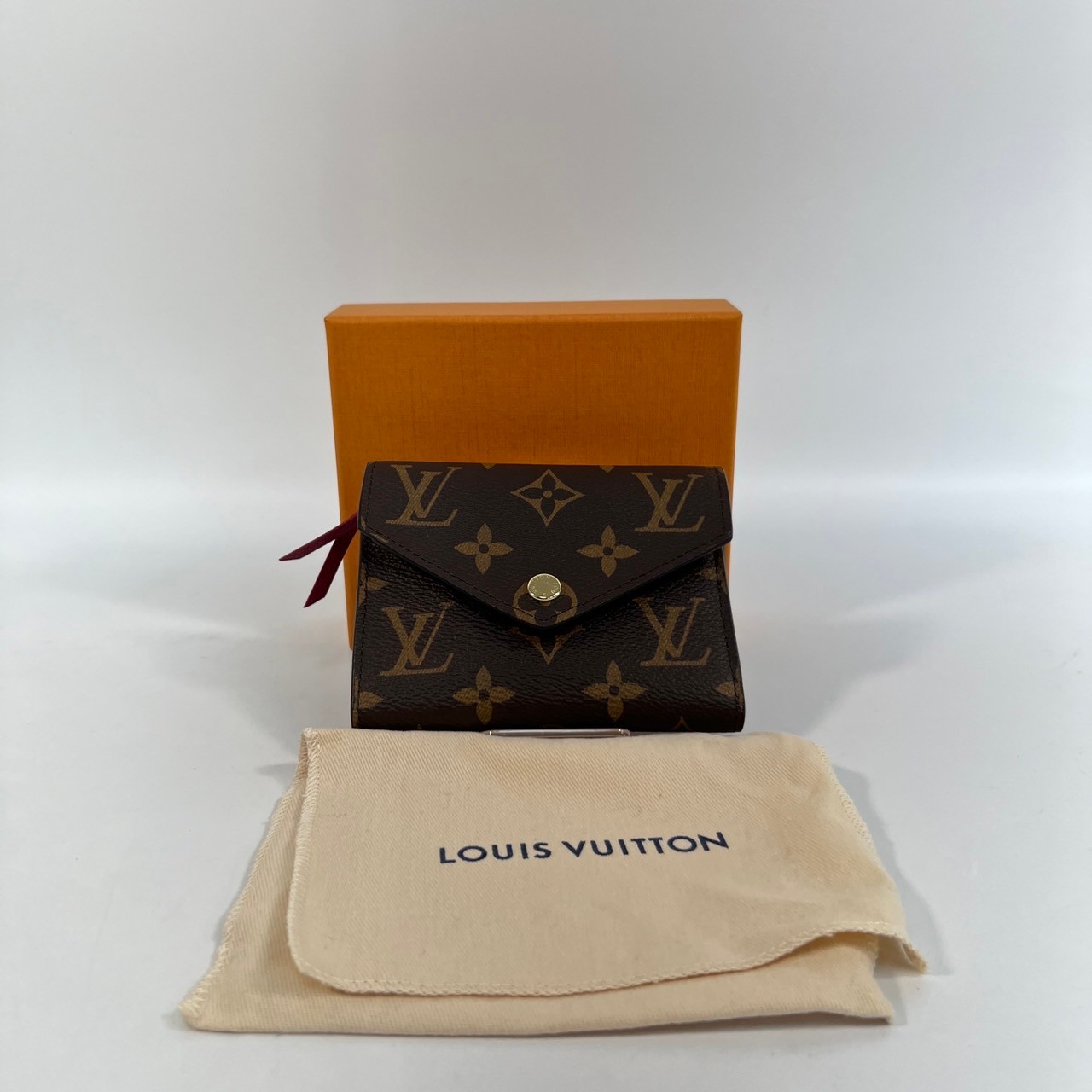 路易威登 LOUIS VUITTON Victorine 錢包 塗層帆布 紫紅色 M41938 晶片款 紫紅色Victorine 錢包 原廠盒子/防塵袋