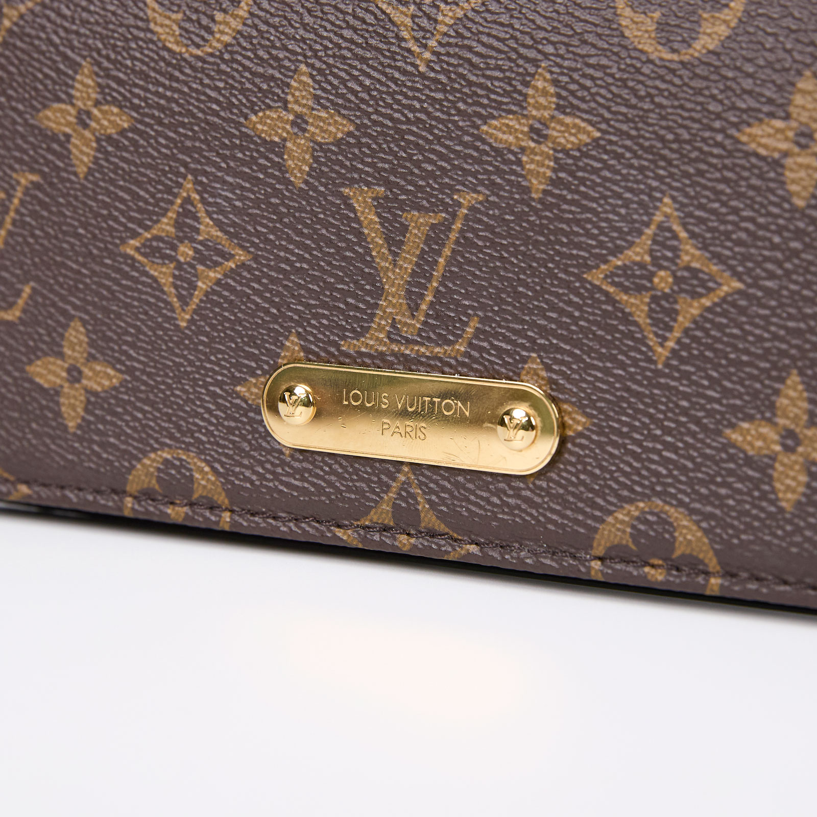 路易威登 LOUIS VUITTON Wallet On Chain Lily 三合一 斜挎包 經典原花 帆布 錢包 M82509 晶片款  原廠盒子/防塵袋/購買證明