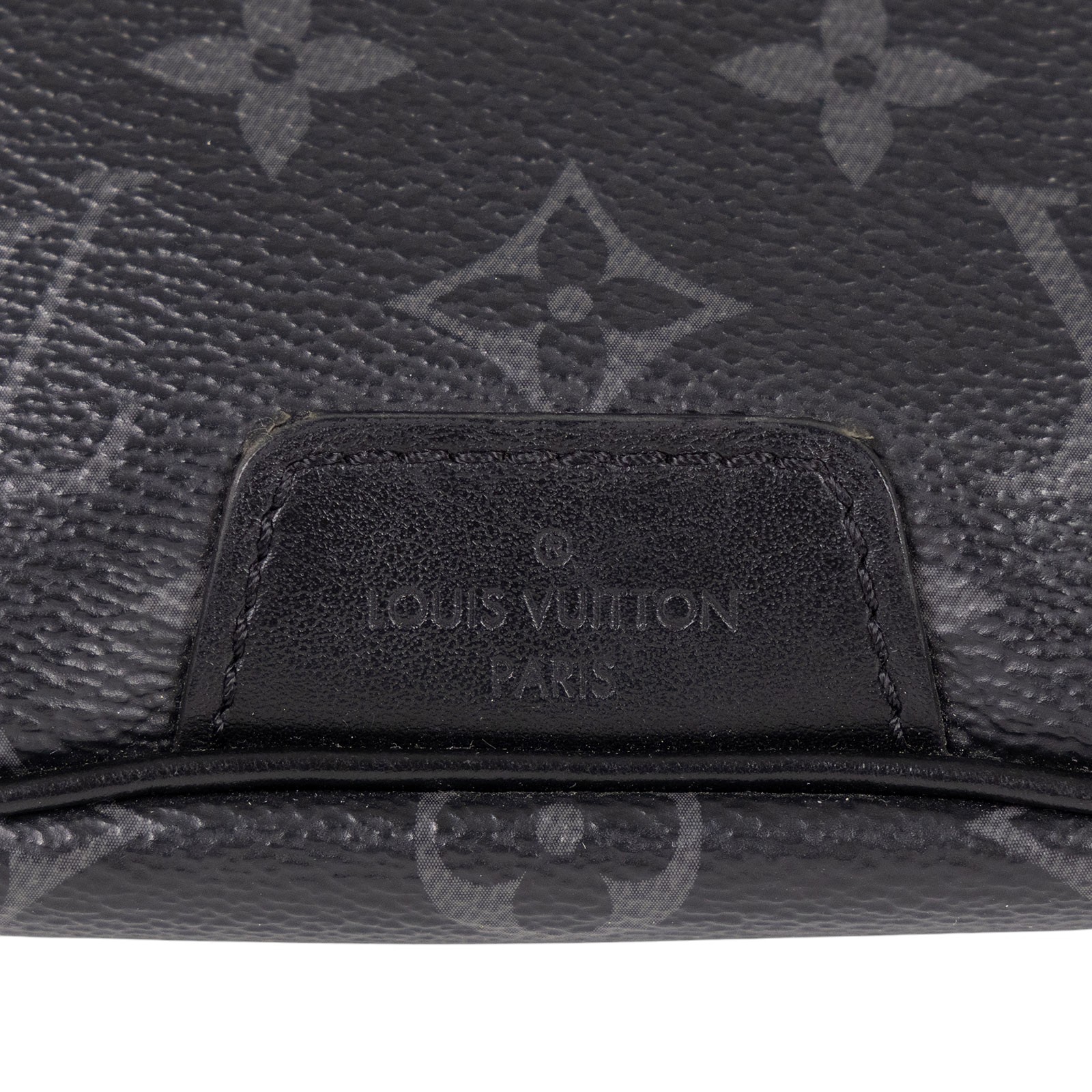 路易威登 LOUIS VUITTON Discovery PM 腰包 Monogram Eclipse 黑色 M46035 晶片款  原廠盒子/防塵袋/購買證明