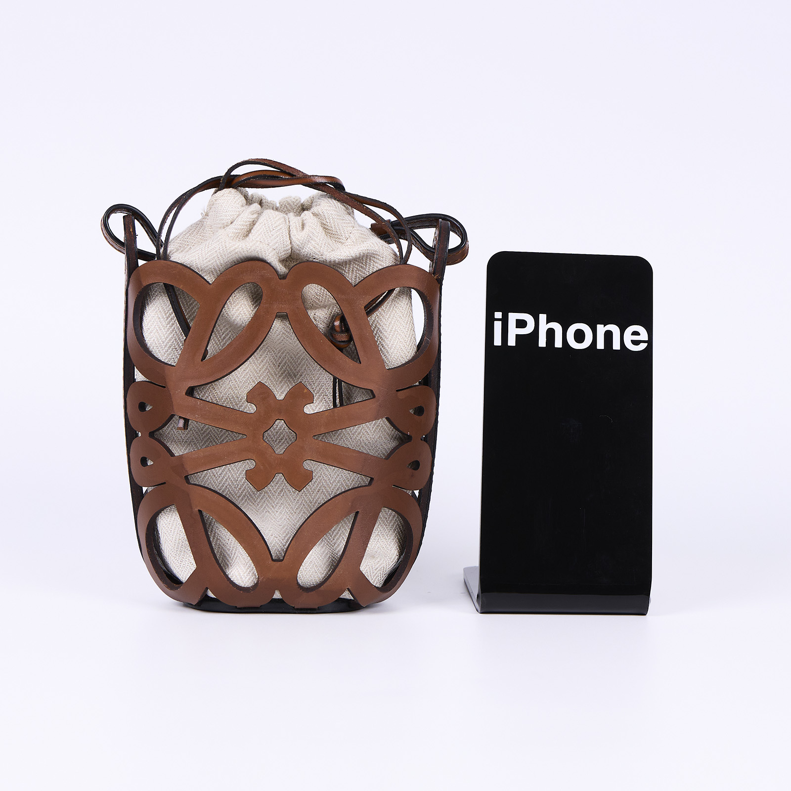 羅意威 LOEWE Anagram Cutout Pocket 水桶包 C922Y62X07 咖ANITGONA CUT OUT小水桶 無附屬品