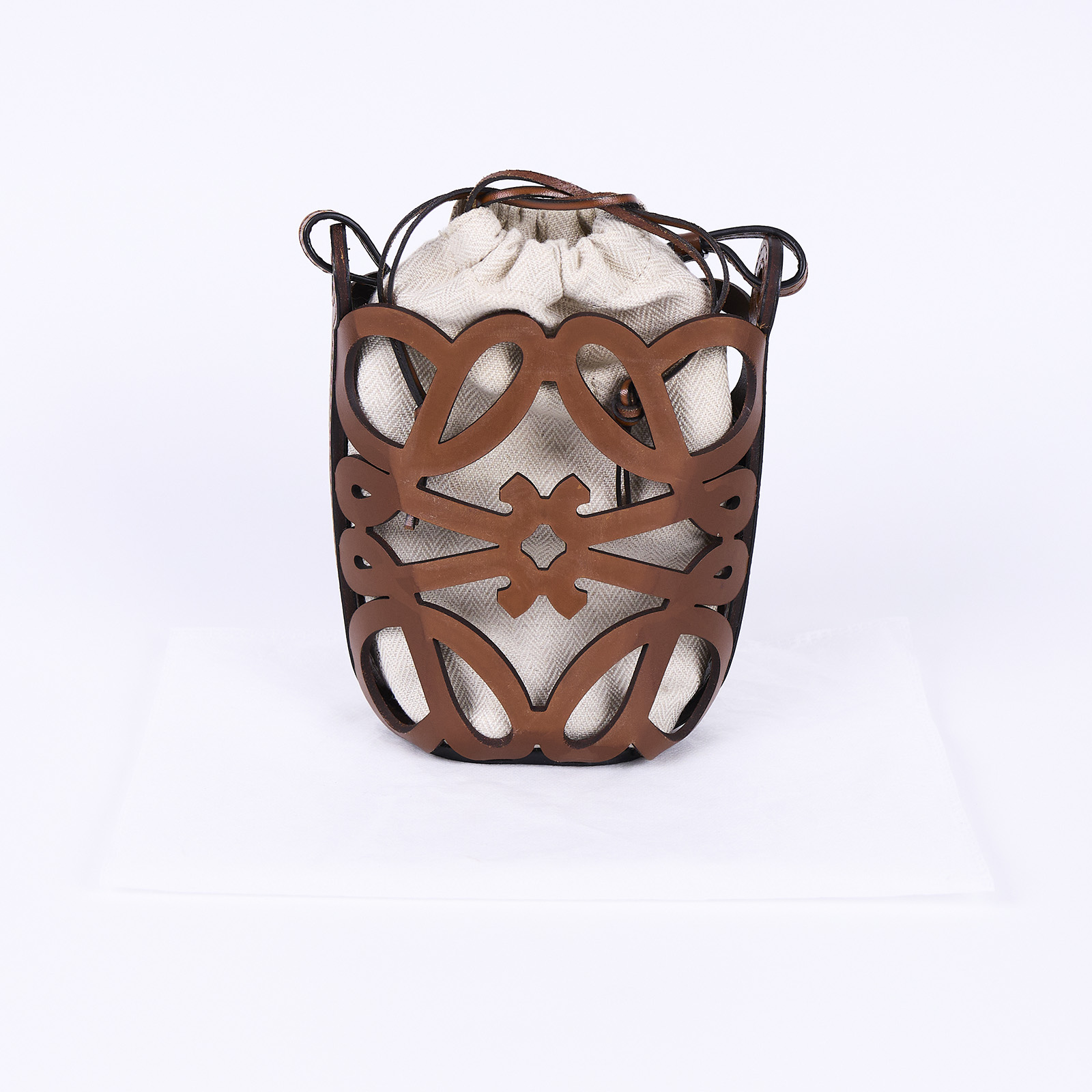 羅意威 LOEWE Anagram Cutout Pocket 水桶包 C922Y62X07 咖ANITGONA CUT OUT小水桶 無附屬品