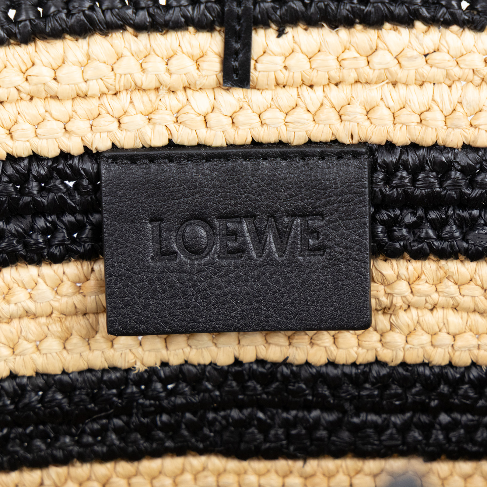 羅意威 LOEWE Elephant basket bag in raffia 大象包 拉菲亞草 托特包 A223T37X02 黑棕條紋草編肩背包 防塵袋