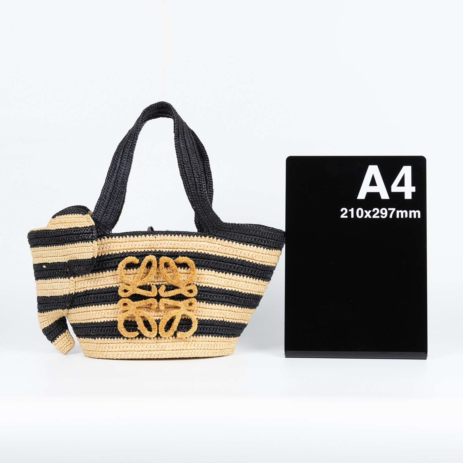 羅意威 LOEWE Elephant basket bag in raffia 大象包 拉菲亞草 托特包 A223T37X02 黑棕條紋草編肩背包 防塵袋