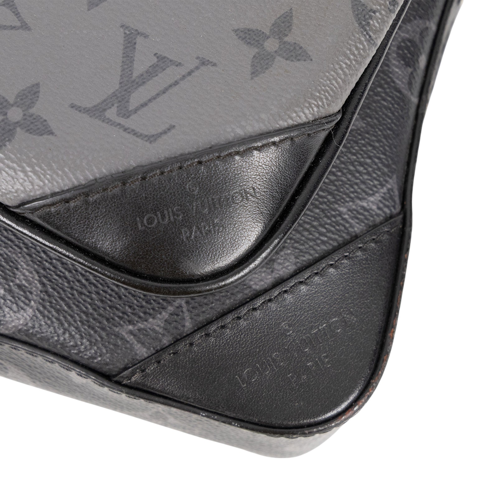 路易威登 LOUIS VUITTON Trio 郵差包 Eclipse帆布 黑色 灰色 M69443 黑Trio 郵差包 原廠盒子/防塵袋