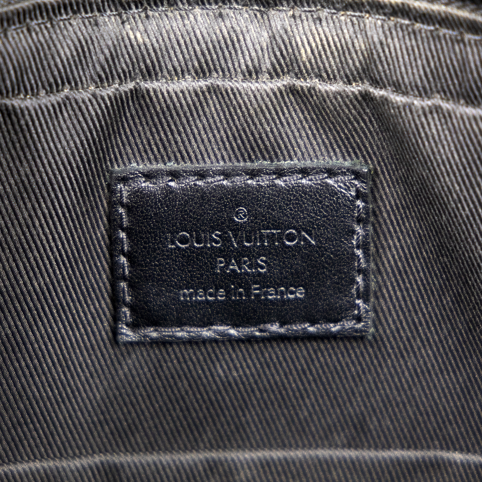 路易威登 LOUIS VUITTON Trio 郵差包 Eclipse帆布 黑色 灰色 M69443 黑Trio 郵差包 原廠盒子/防塵袋
