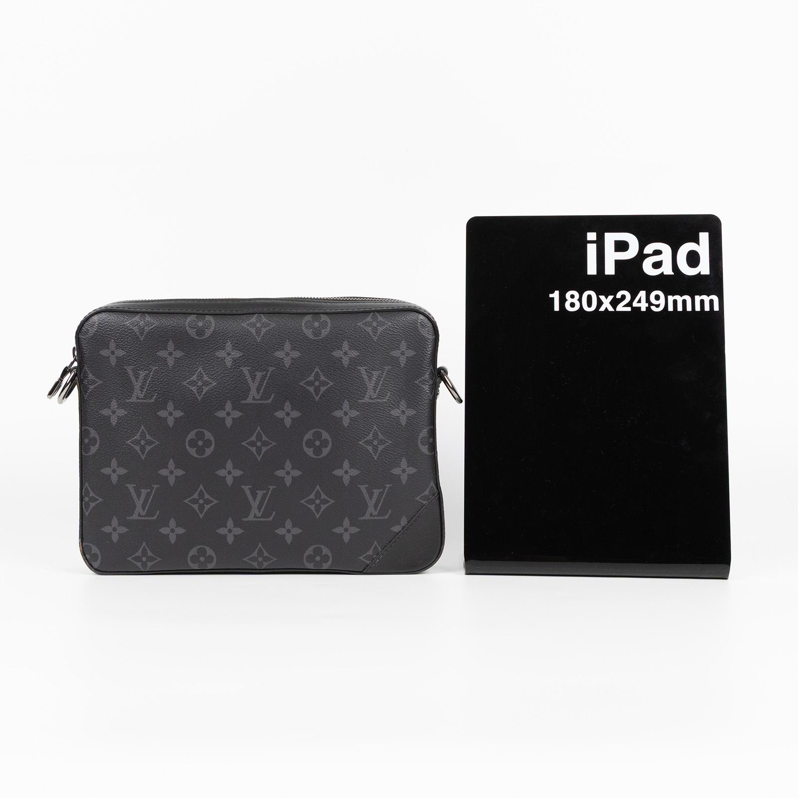 路易威登 LOUIS VUITTON Trio 郵差包 Eclipse帆布 黑色 灰色 M69443 黑Trio 郵差包 原廠盒子/防塵袋