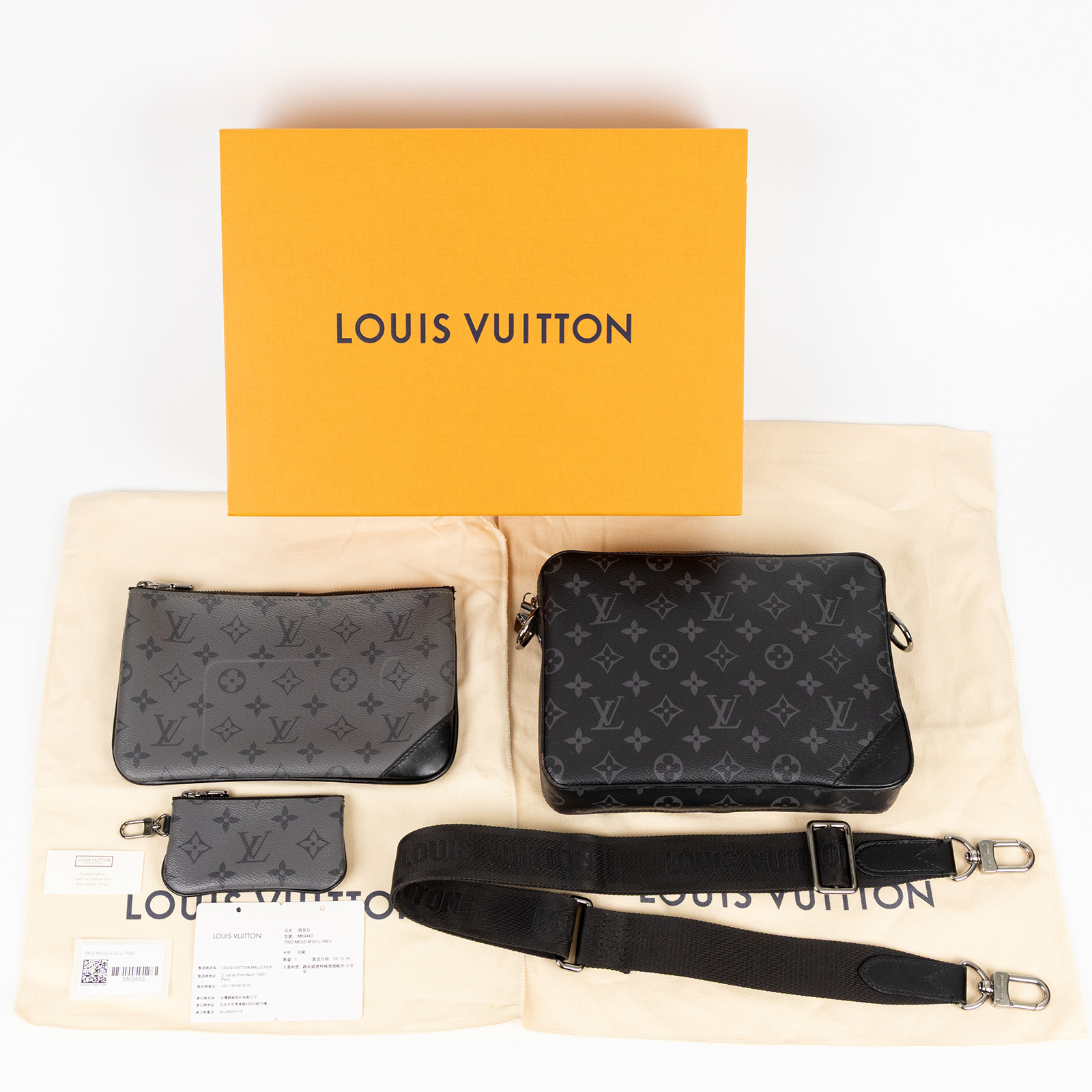 路易威登 LOUIS VUITTON Trio 郵差包 Eclipse帆布 黑色 灰色 M69443 黑Trio 郵差包 原廠盒子/防塵袋