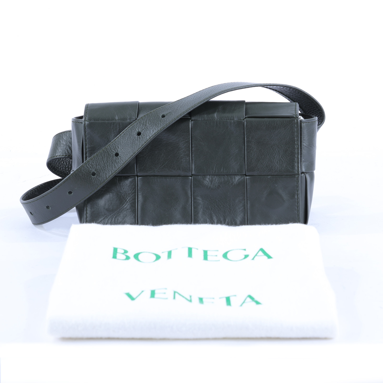 寶緹嘉 BOTTEGA VENETA Cassette 腰包  晶片款 墨綠CASSETTE腰包2X4 防塵袋