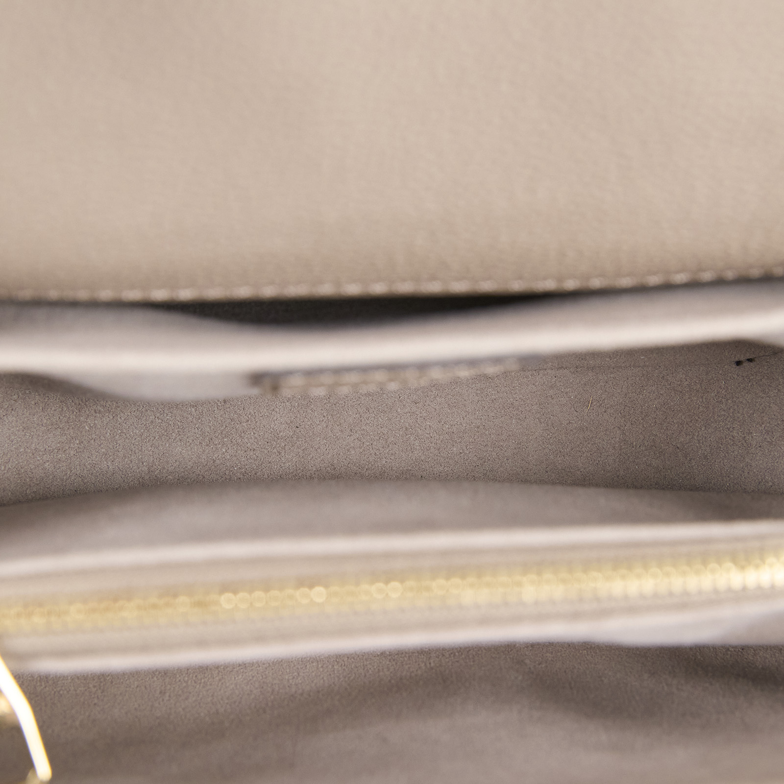 路易威登 LOUIS VUITTON Pochette Métis East West 鏈條 郵差包 腋下單肩包 斑鳩色 奶油色 M23081 晶片款  原廠盒子/防塵袋/背帶/購買證明