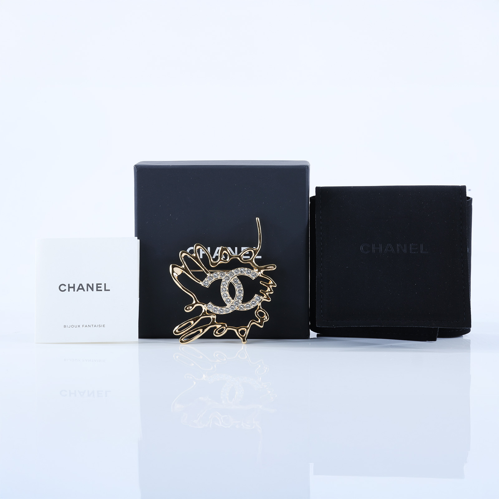 香奈兒 CHANEL 胸針 飾品 ABD431I24/S 水鑽LOGO金框胸針 原廠盒子