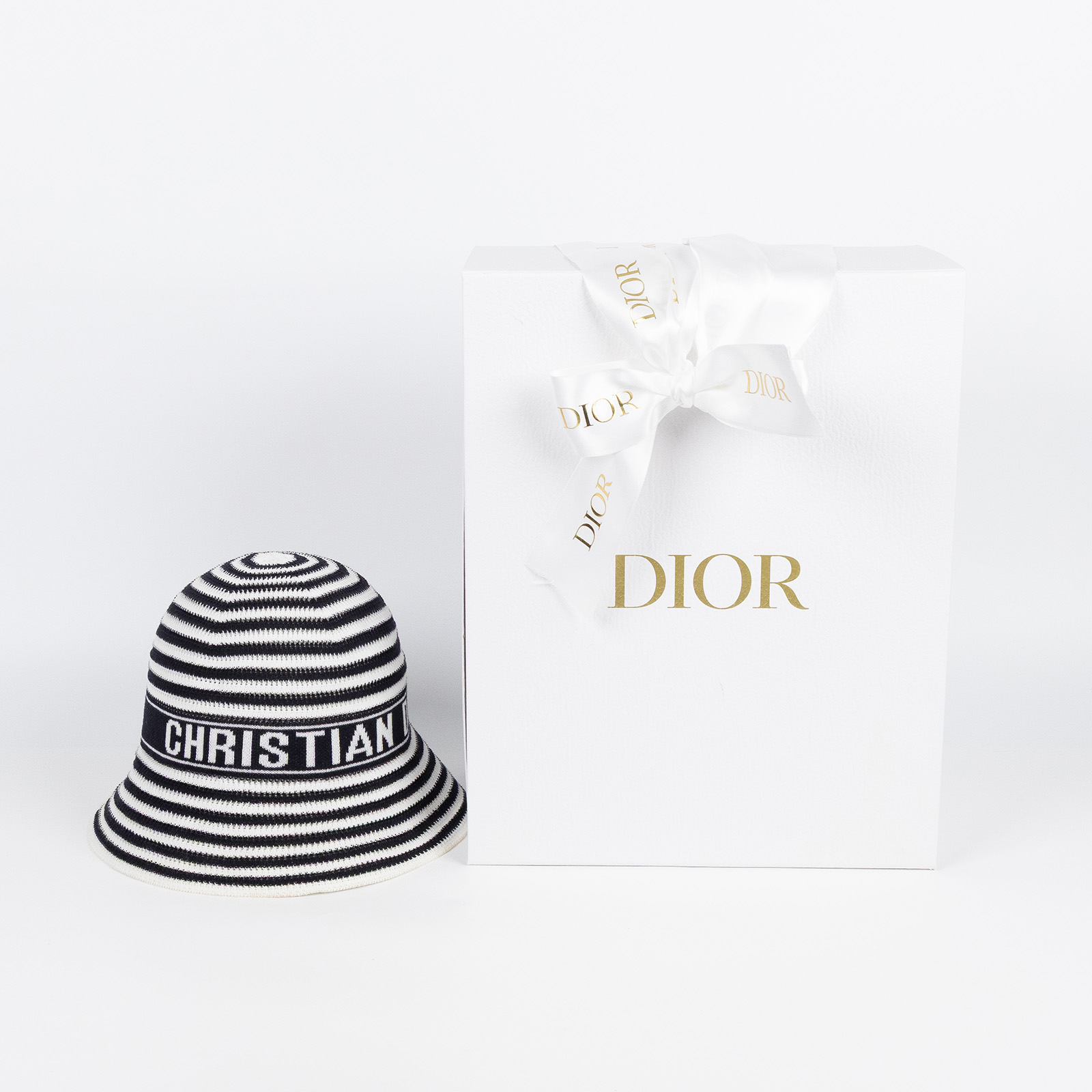 迪奧 CHRISTIAN DIOR D-Tulipe 針織帽 44DTK985A134_M 黑白Dioriviera D-Tulipe 鐘形帽 原廠盒子