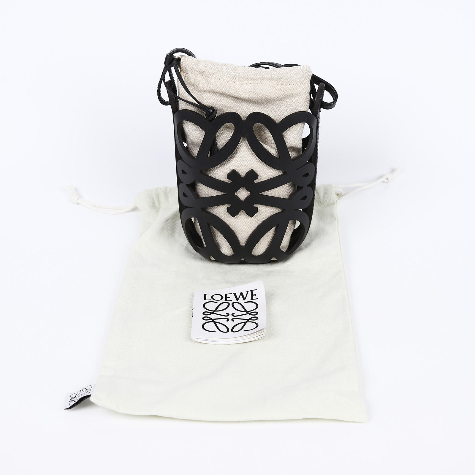 羅意威 LOEWE Anagram Cutout Pocket 水桶包 C922Y62X07 黑Anagram Cutout Pocket 肩背包 防塵袋