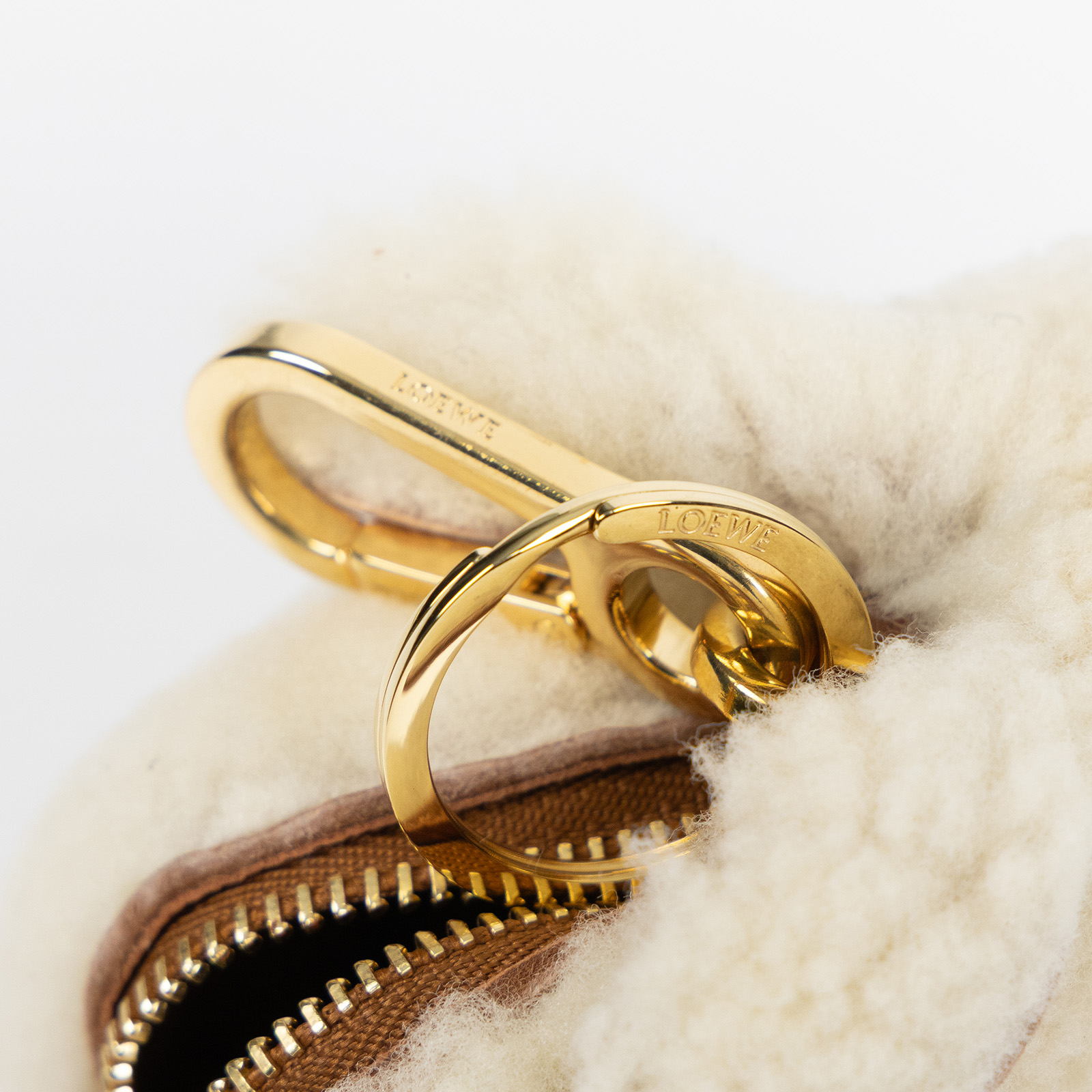 羅意威 LOEWE  121.67.T40 羊毛兔子零錢包 防塵袋