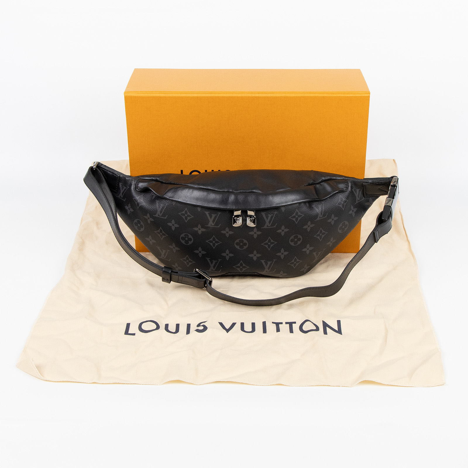路易威登 LOUIS VUITTON Discovery PM 腰包 Eclipse 黑色 M46035 晶片款  原廠盒子/防塵袋