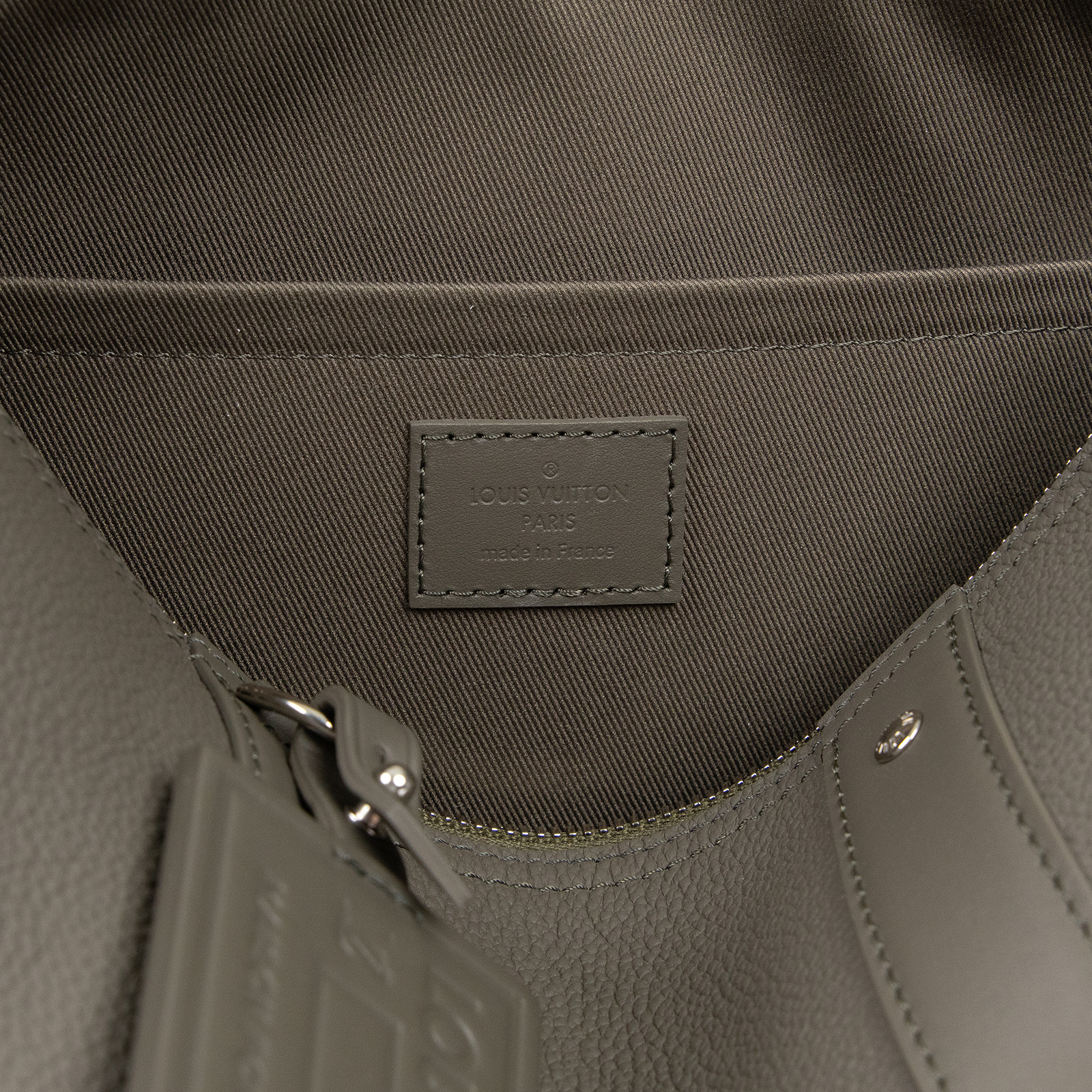 路易威登 LOUIS VUITTON City Keepall 手提 肩背 波士頓包 卡其色 M21437 晶片款  防塵袋/原廠盒子/背帶