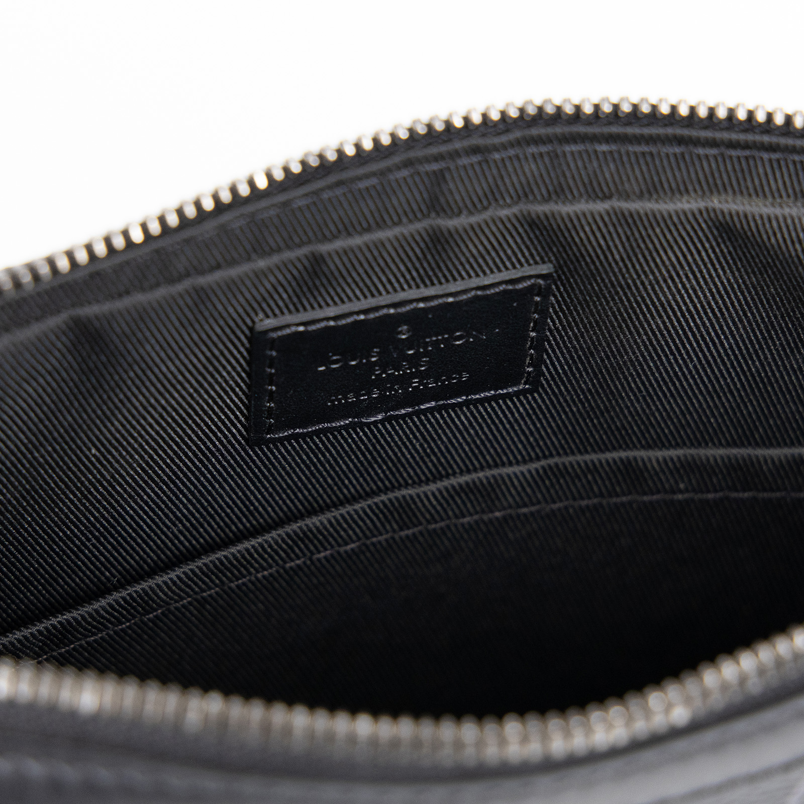 路易威登 LOUIS VUITTON Trio 郵差包 Eclipse帆布 黑色 灰色 M69443 晶片款  購買證明影本/原廠盒子/內袋 /背帶