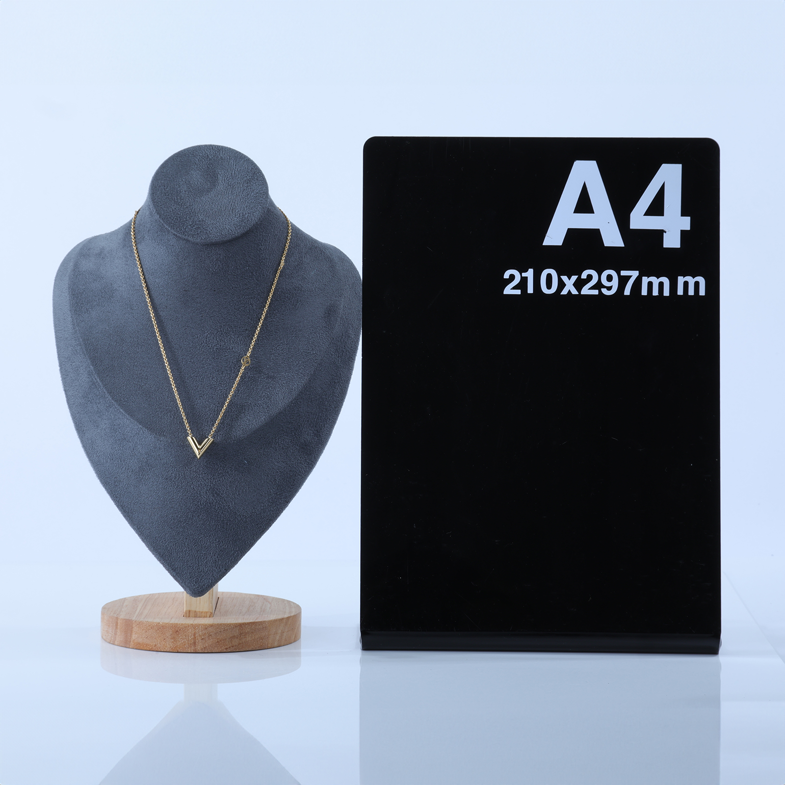 路易威登 LOUIS VUITTON Essential V 項鏈 M00857 金Essential V 原廠盒子/防塵袋