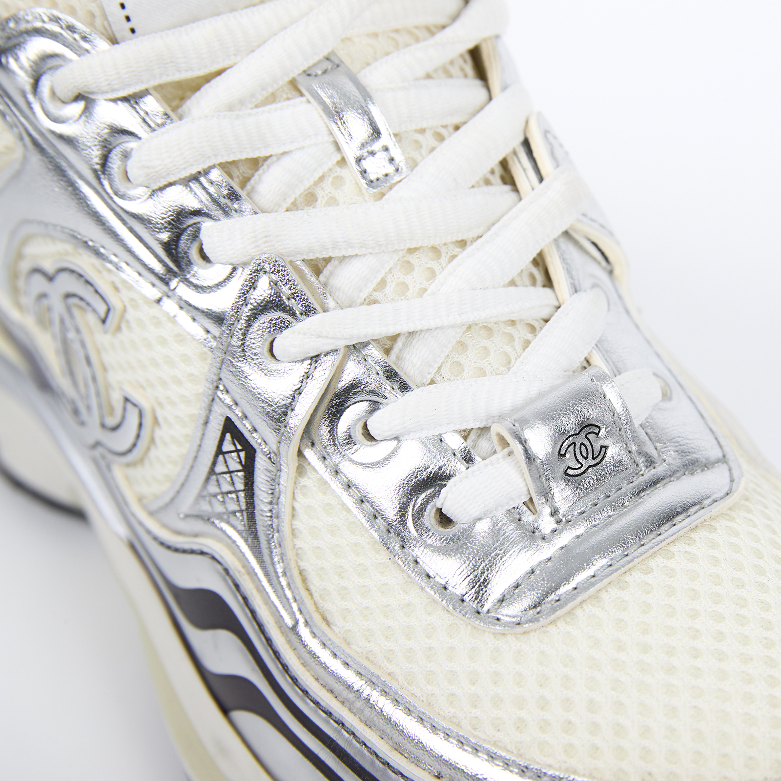 香奈兒 CHANEL CC 跑鞋 G39792_37 銀白運動鞋 原廠盒子/防塵袋/灰色鞋帶