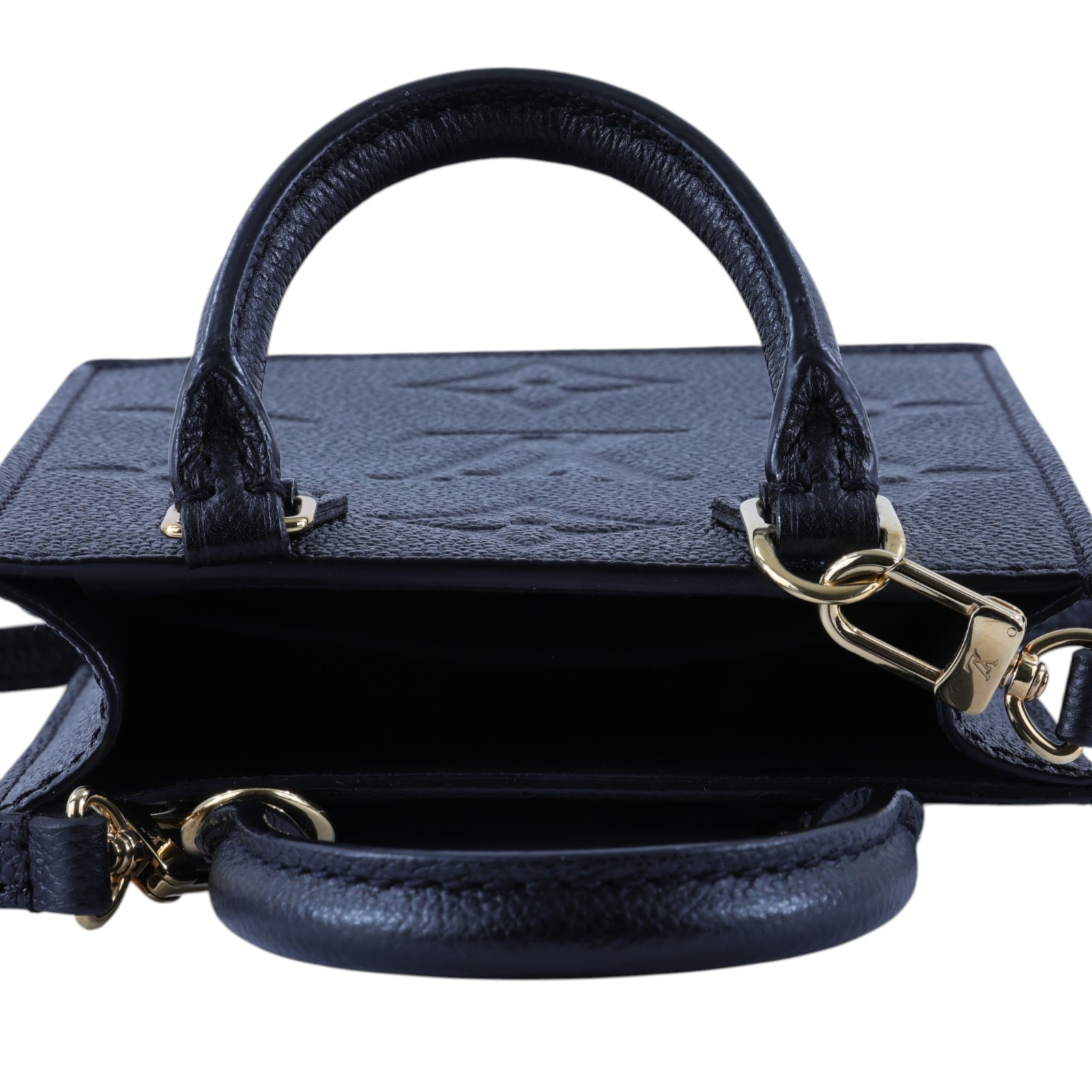 路易威登 LOUIS VUITTON Petit Sac Plat 黑色壓紋 迷你 琴譜包 M81417 晶片款 黑原花壓紋琴譜包 背帶