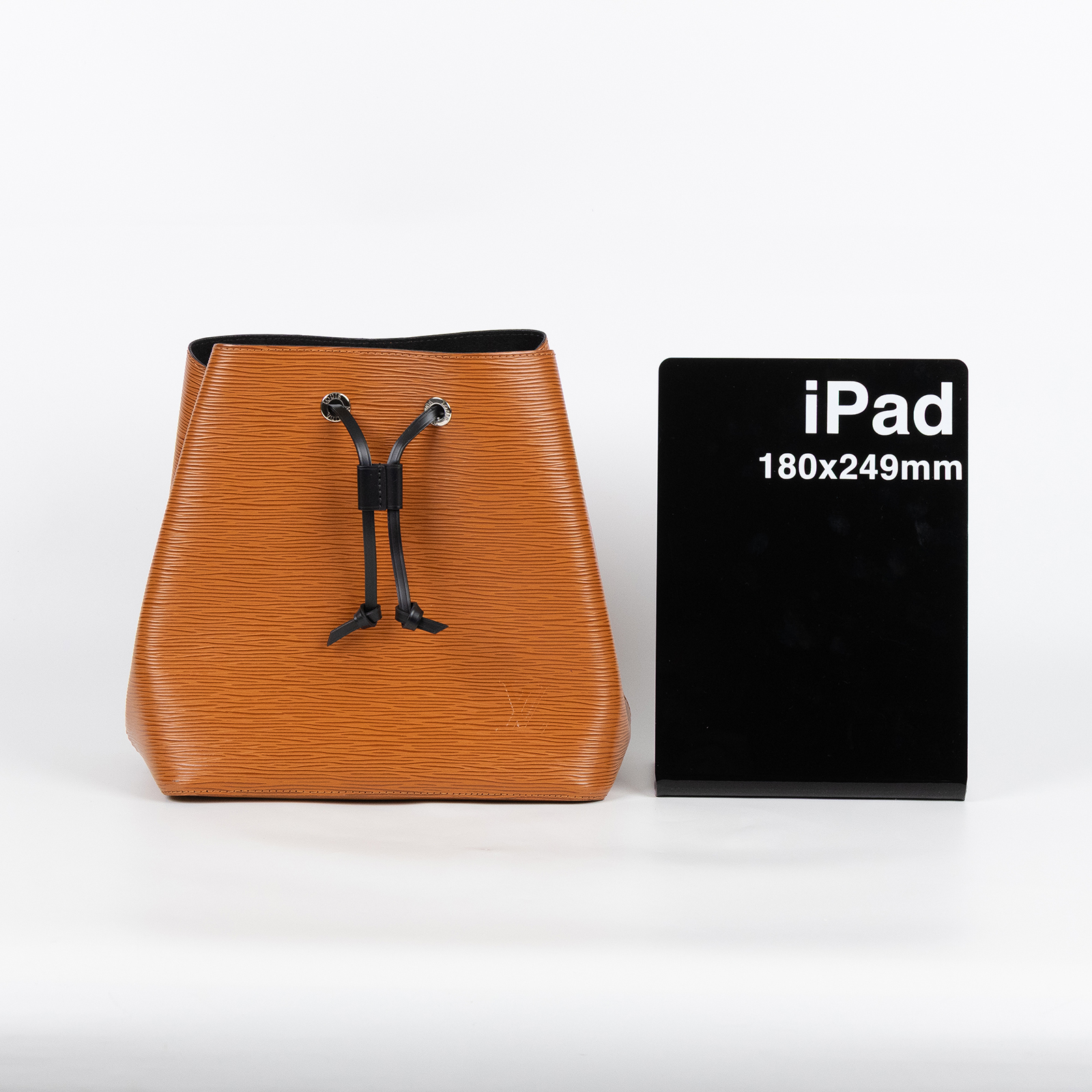 路易威登 LOUIS VUITTON NéoNoé MM EPI 束口水桶包 M54368 咖EPI NéONOé水桶包 原廠盒子/防塵袋