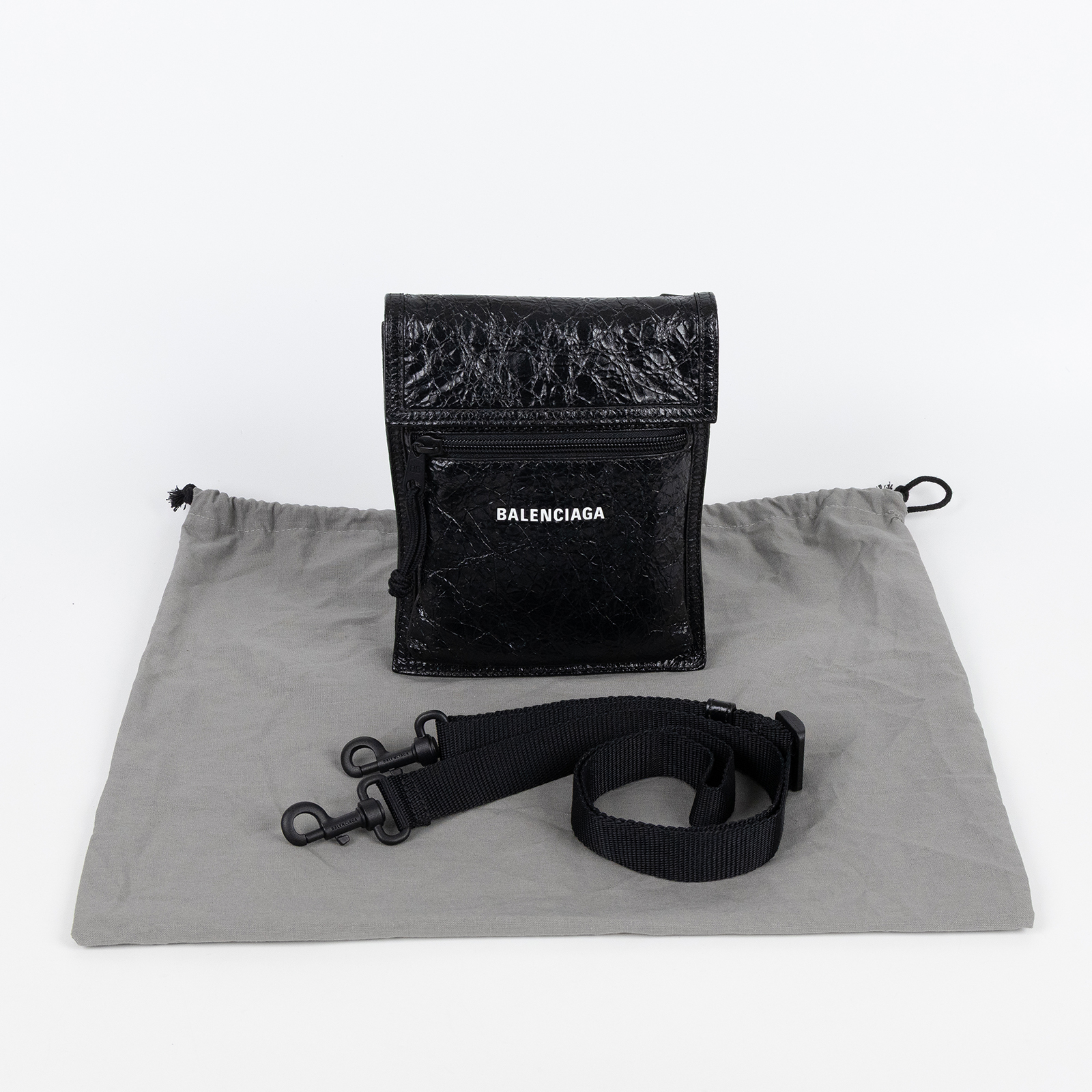 巴黎世家 BALENCIAGA Explorer 小型 小包 6559821VG7X 黑油蠟皮手機包 防塵袋