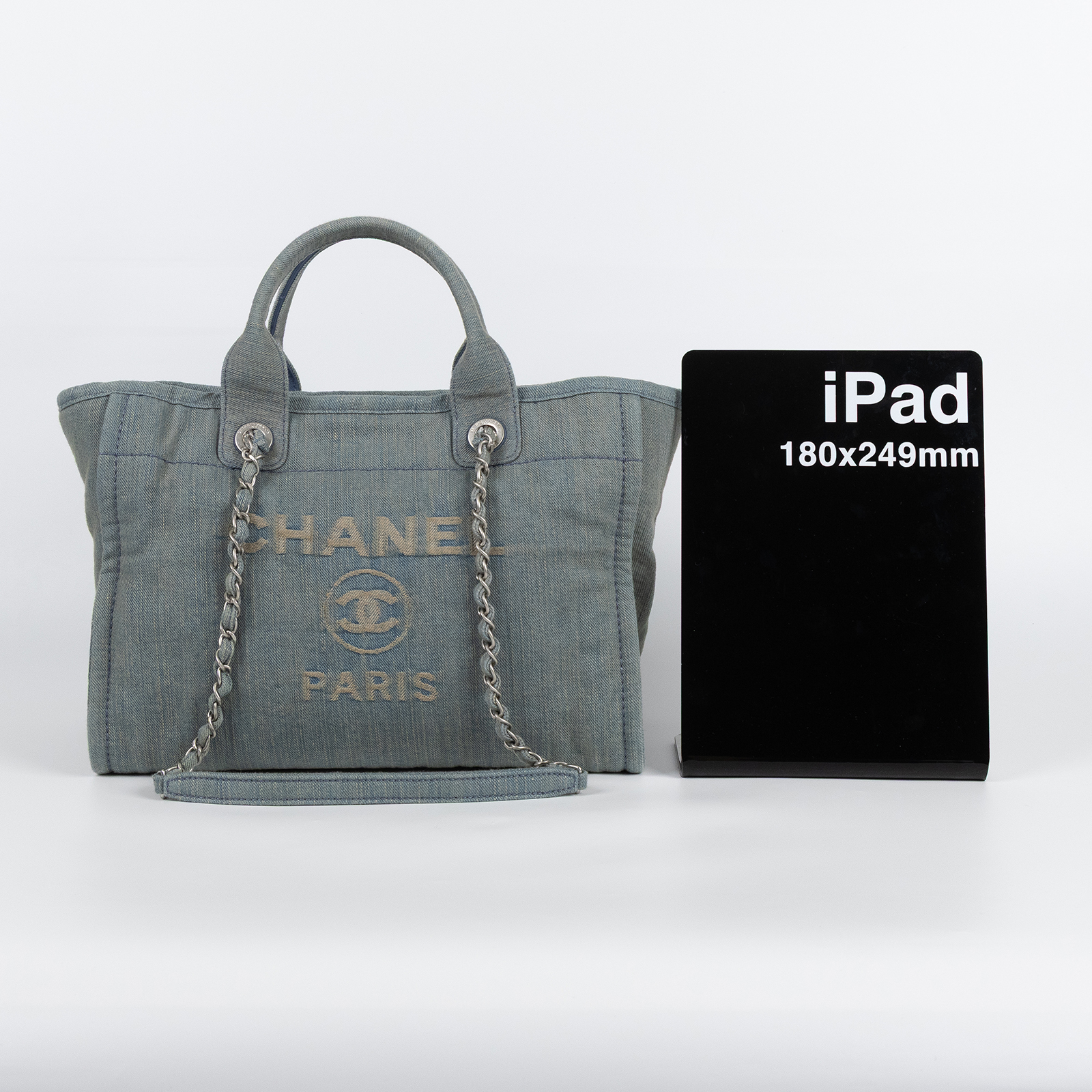 香奈兒 CHANEL 海灘包 小型 AS3257 B10675 晶片款 單寧做舊沙灘包 原廠盒子/防塵袋/購買證明/內袋