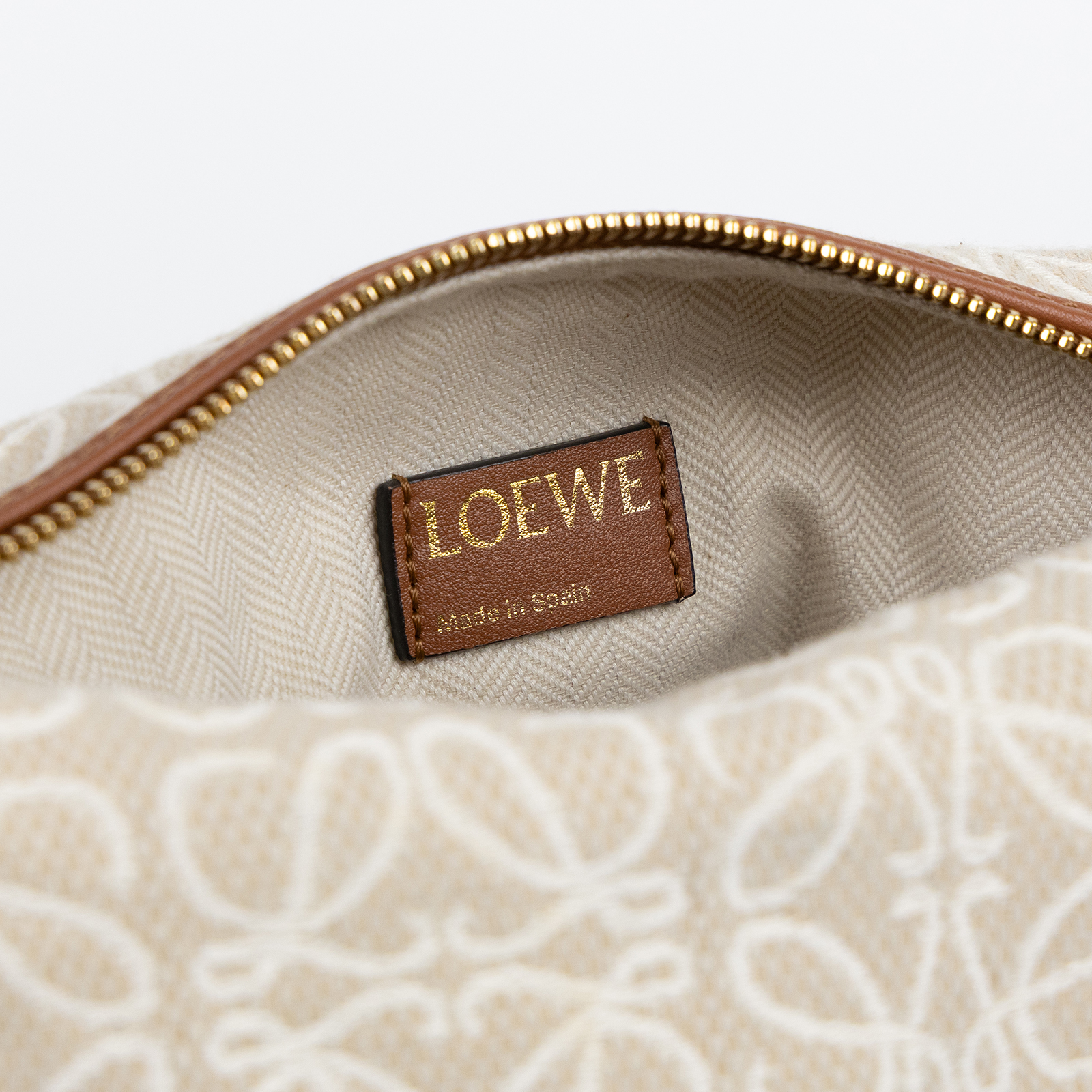 羅意威 LOEWE Cubi Anagram 小型 手提包 肩背包 A906K75X04  無附屬品