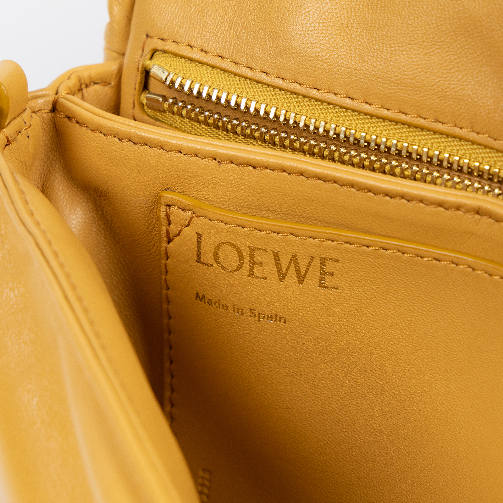 羅意威 LOEWE Medium Goya Puffer bag AP40P41X01 薑黃GOYA PUFFER包中款 防塵袋/購買證明