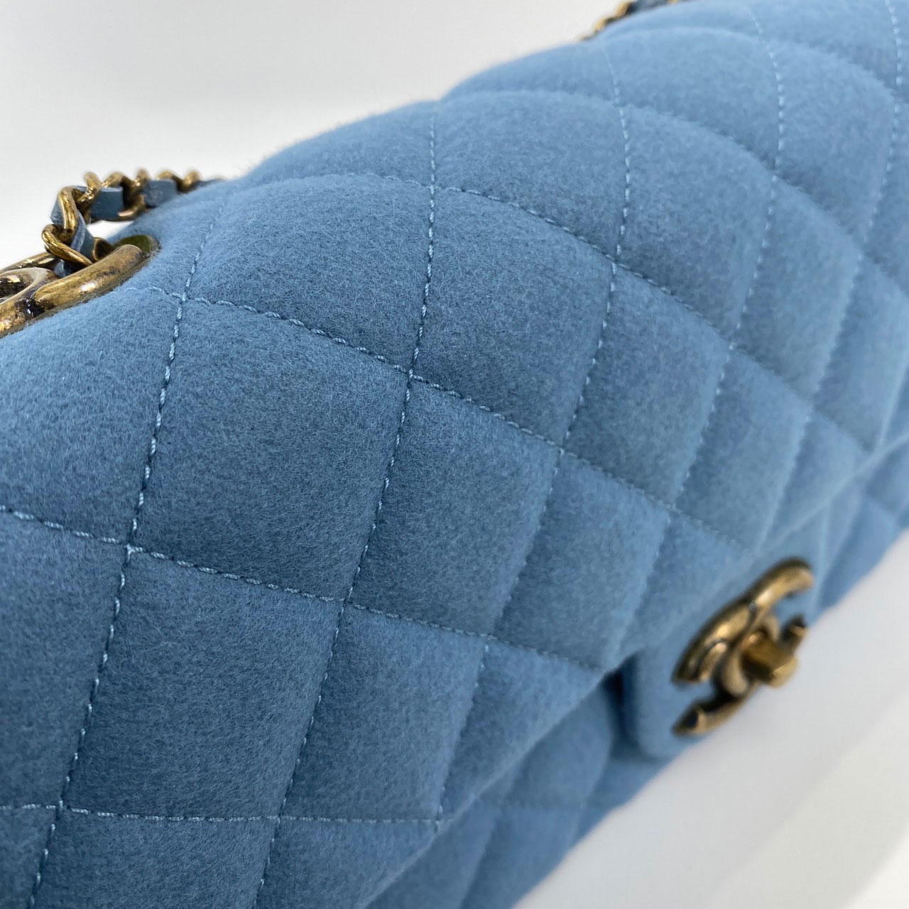 香奈兒CHANEL 布面口蓋包藍毛布單蓋鍊包防塵袋/保證卡二手精品
