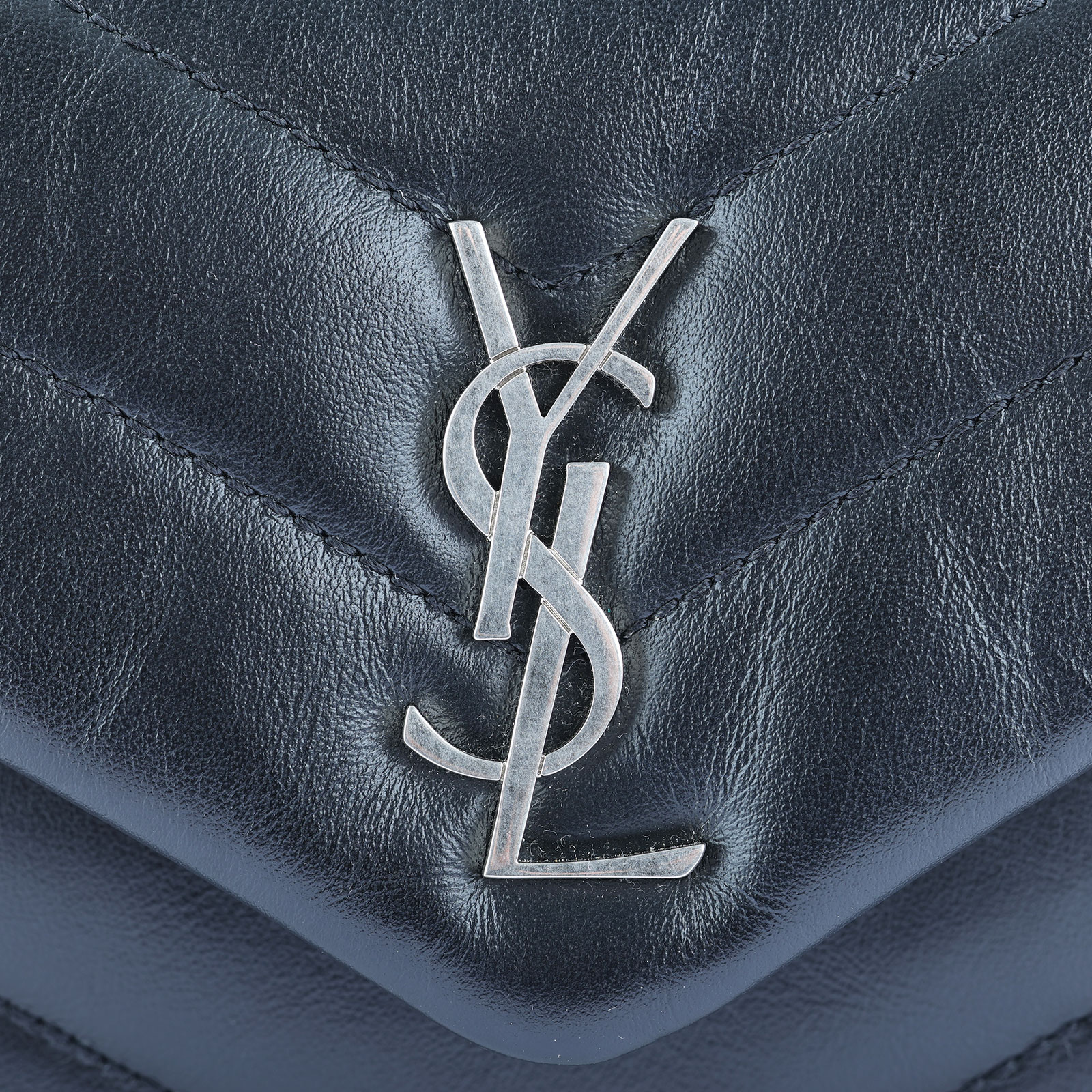 聖羅蘭 YSL SAINT LAURENT Loulou 絎縫 皮革 TOY 手袋 678401DV706 黑銀LOU LOU TOY 原廠盒子