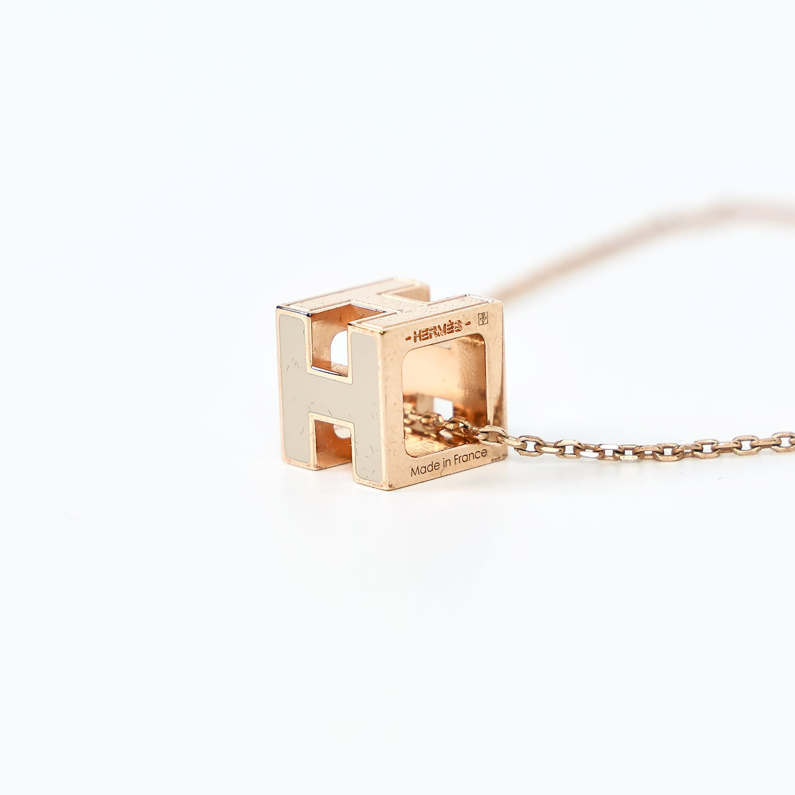愛馬仕 Hermès Cage dH pendant  項鍊 CAGEDHPENDANT ST 01 19 奶茶立體H項鍊 原廠盒子
