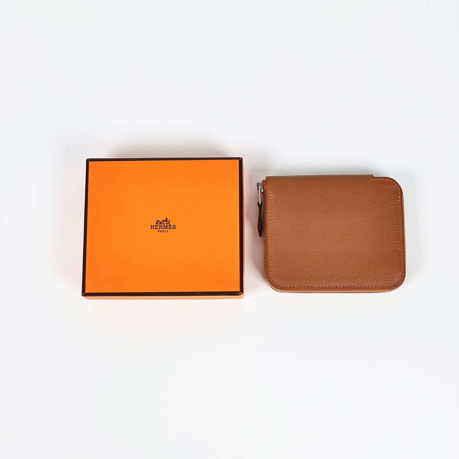 愛馬仕 Hermès Silk'In 拉鍊 絲巾 短夾 錢包 SILK W刻 金棕絲巾短夾 原廠盒子