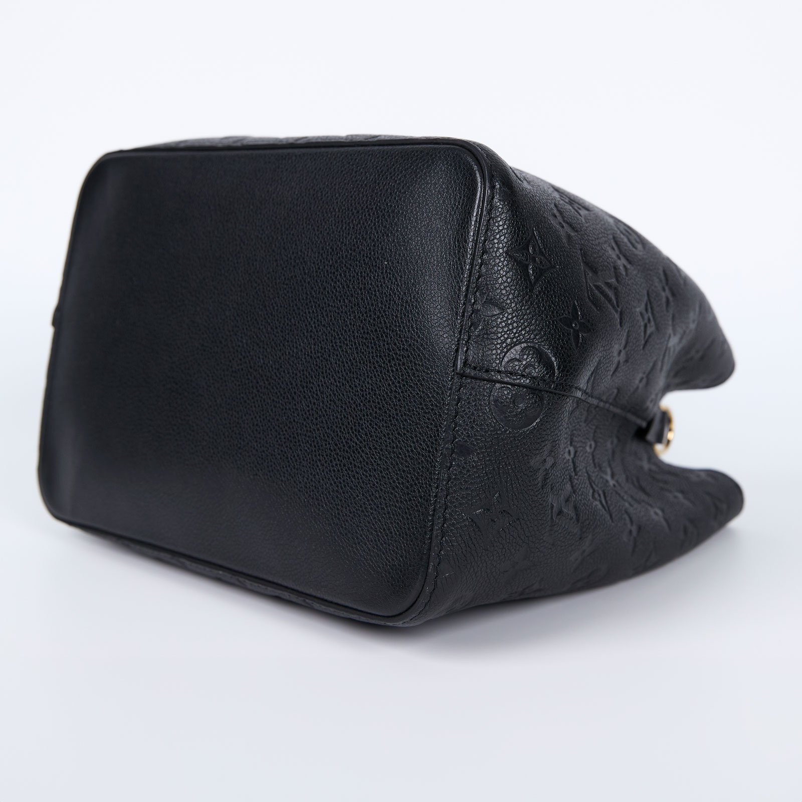 路易威登 LOUIS VUITTON NéoNoé MM 黑色 粒面壓花牛皮 束口水桶包 M45256 晶片款 黑NéoNoé MM 防塵袋