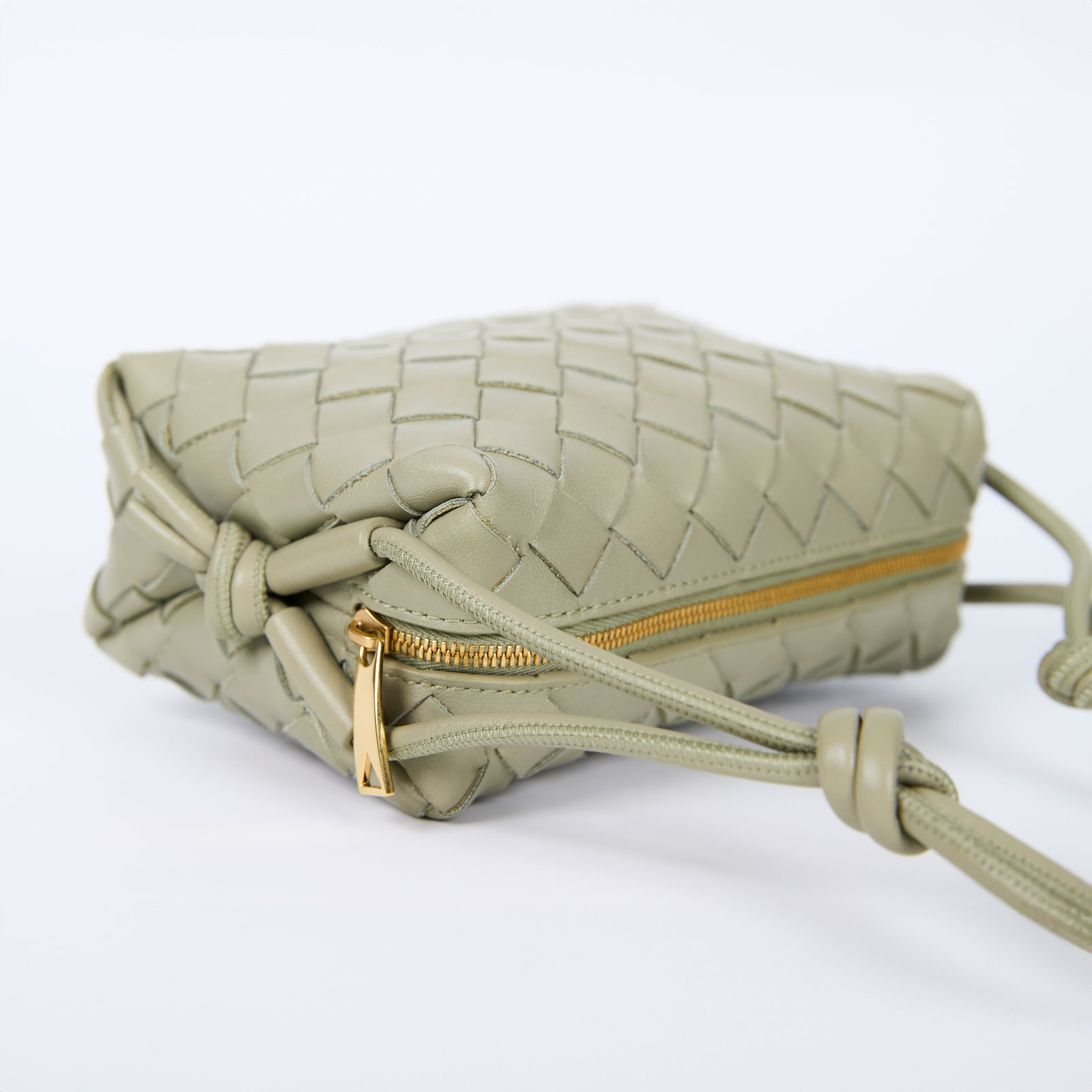 寶緹嘉 BOTTEGA VENETA Mini Loop 迷你 相機包 斜背包 736125 綠LOOP MINI 防塵袋
