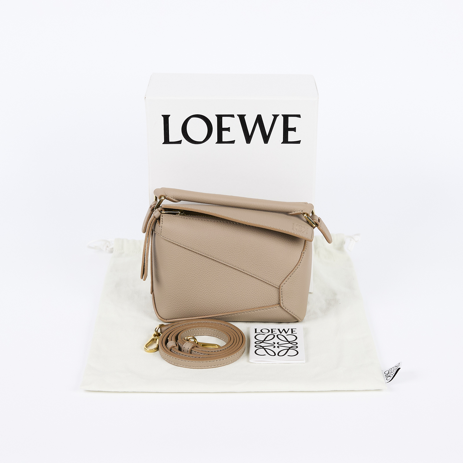 羅意威 LOEWE Mini Puzzle bag 手拿 肩背 斜背包 A510P88X16 沙色 MINI PUZZLE 新款 原廠盒子/防塵袋