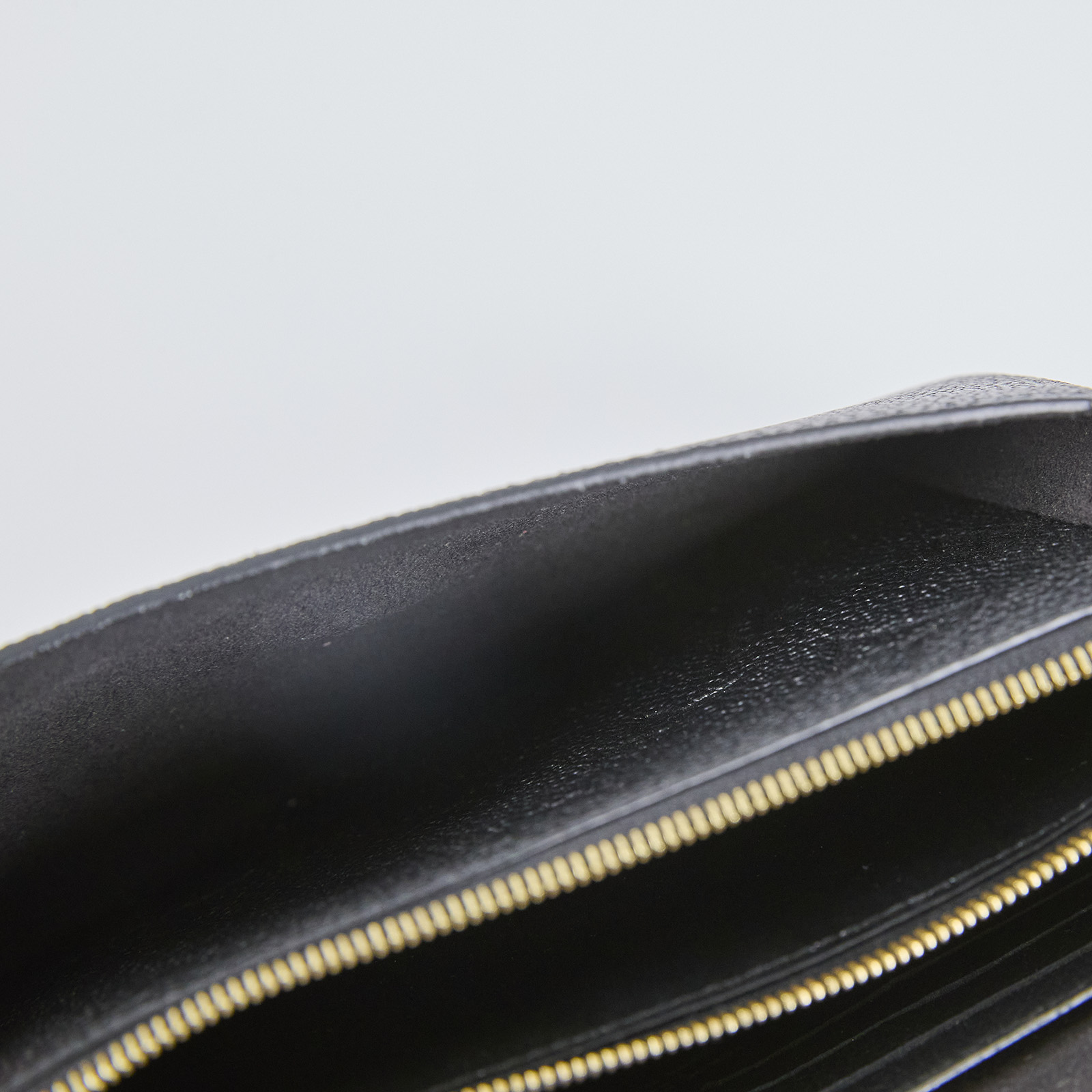 路易威登 LOUIS VUITTON Vavin 鏈帶錢包 M67839 晶片款 黑 Vavin 鏈帶錢包 原廠盒子/防塵袋/購買證明