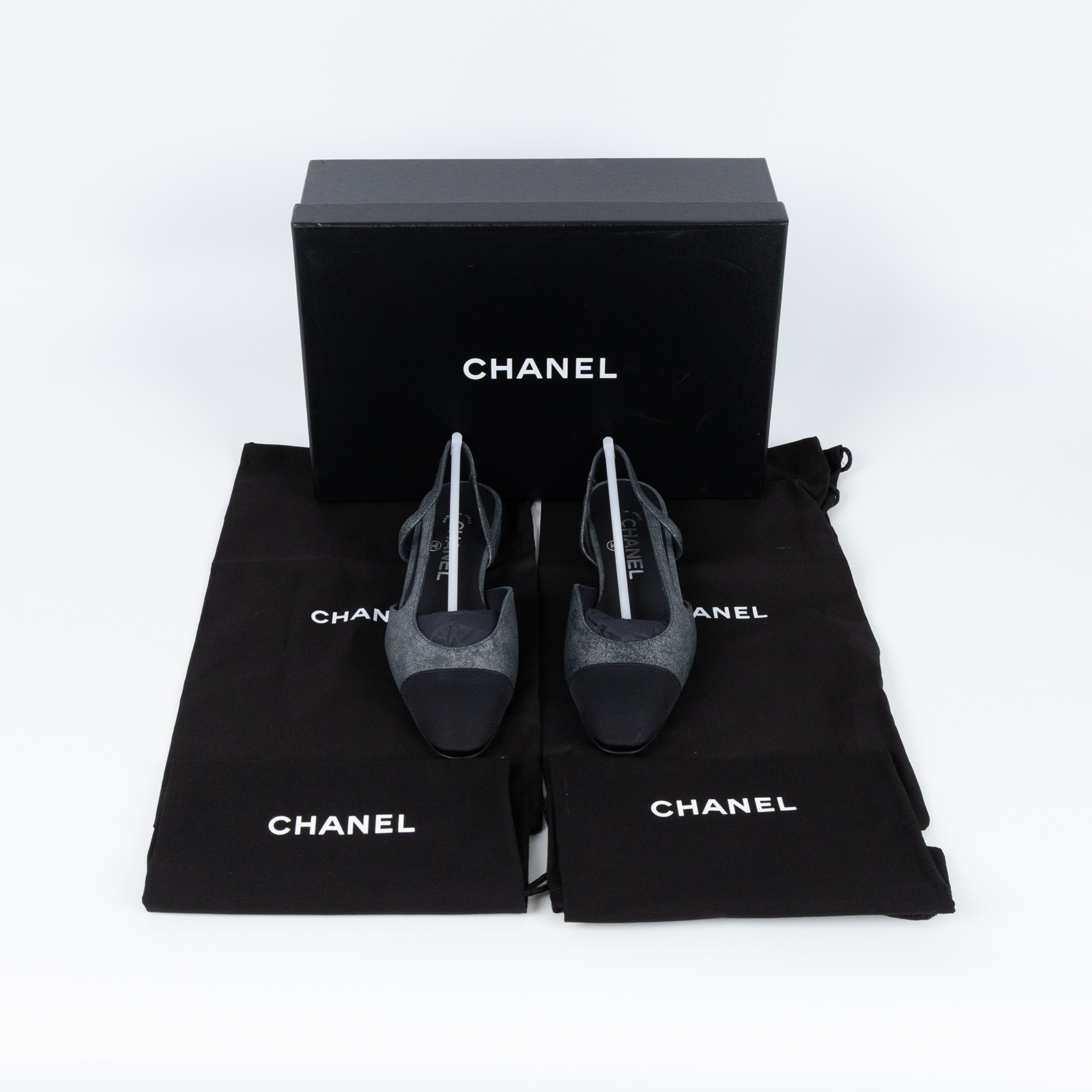 香奈兒 CHANEL 後繫帶鞋 G31319_365 黑銀後細帶平底鞋 防塵袋/原廠盒子
