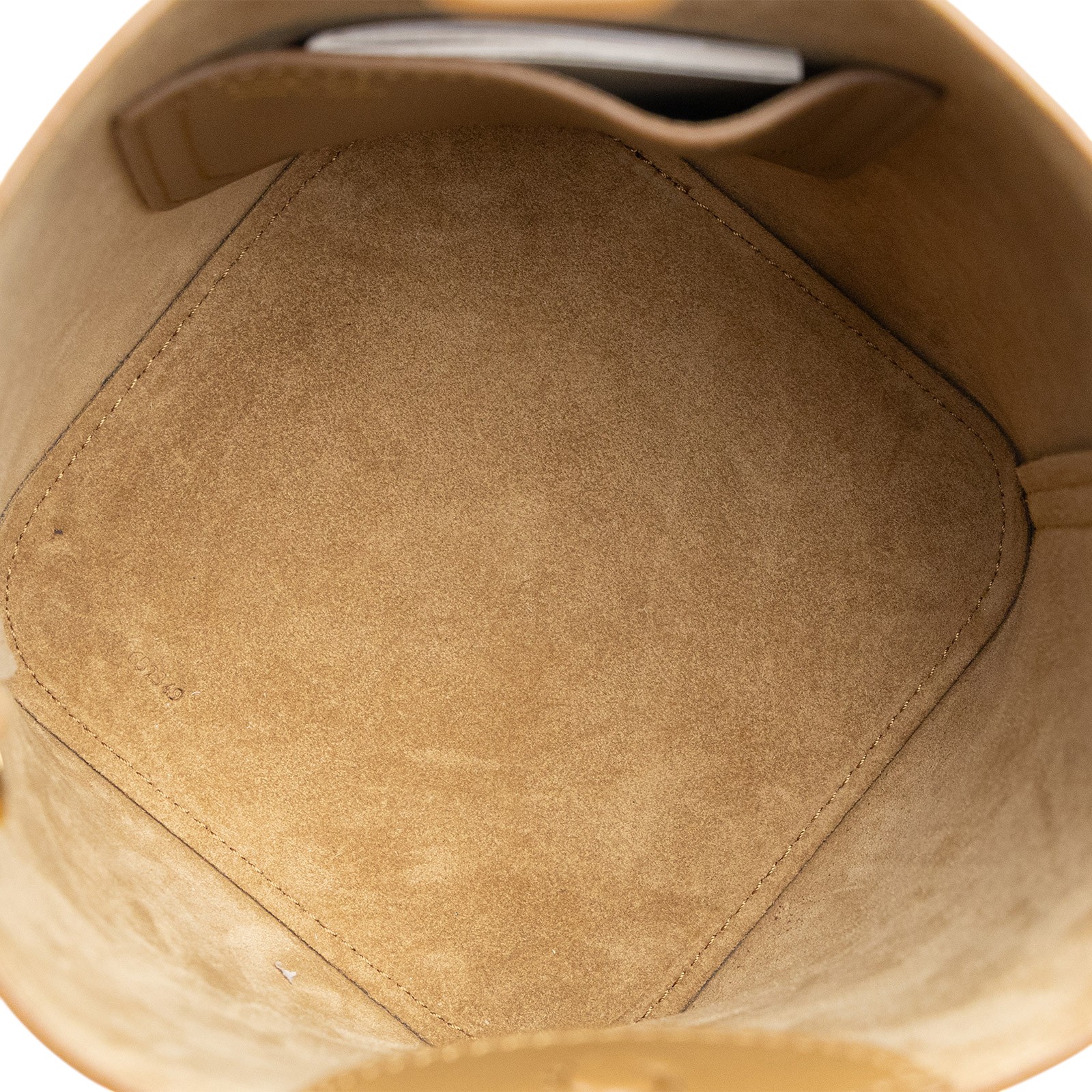 羅意威 LOEWE Mini Pebble Bucket bag 肩背 手提水桶包 AANBBBMX01 焦糖MINI PEBBLE 防塵袋/背帶