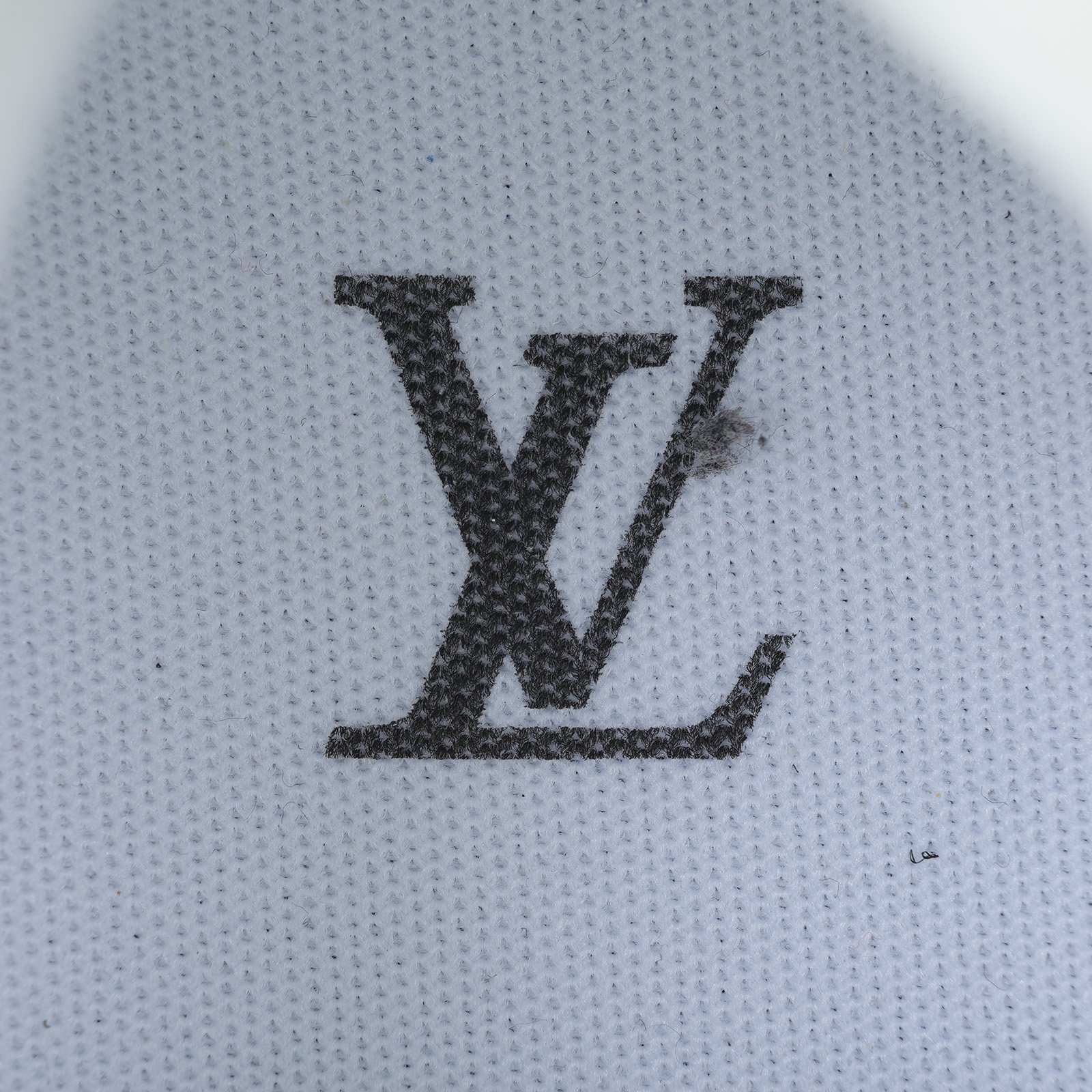 路易威登 LOUIS VUITTON LV Trainer Snow 運動鞋 白色 1ADEV6 白Trainer Snow 運動鞋 原廠盒子/防塵袋