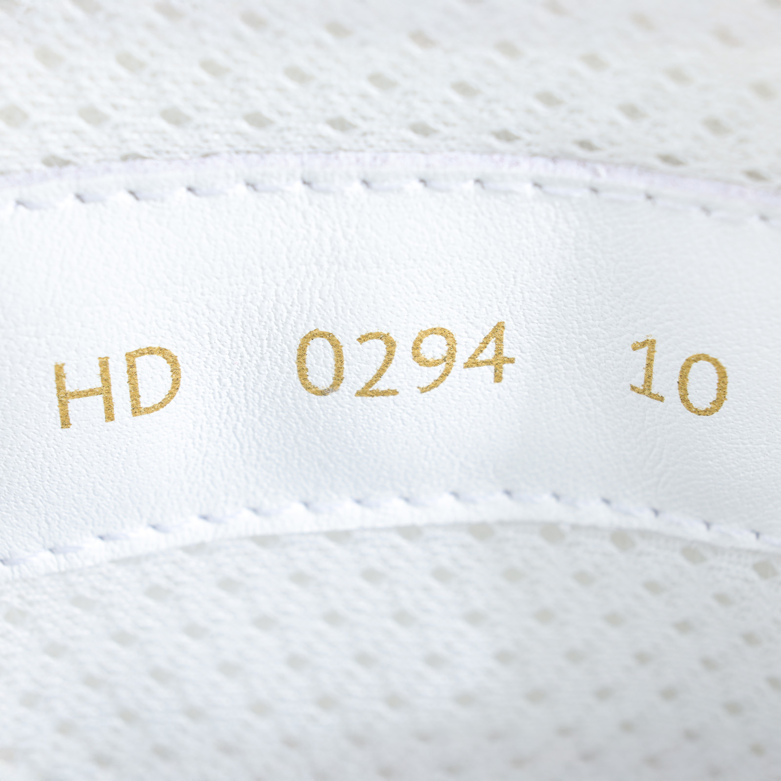 路易威登 LOUIS VUITTON LV Trainer Snow 運動鞋 白色 1ADEV6 白Trainer Snow 運動鞋 原廠盒子/防塵袋