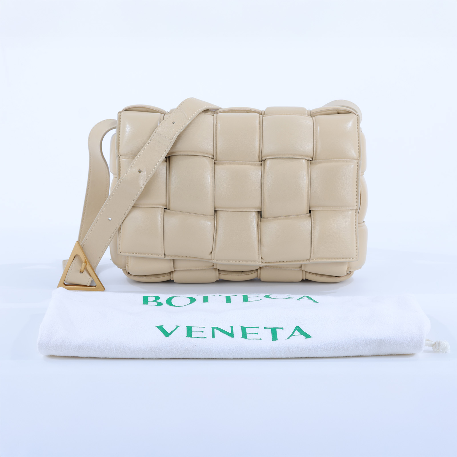 寶緹嘉 BOTTEGA VENETA Padded Cassette 枕頭編織包 591970VCQR1 奶茶PADDED CASSETTE 防塵袋