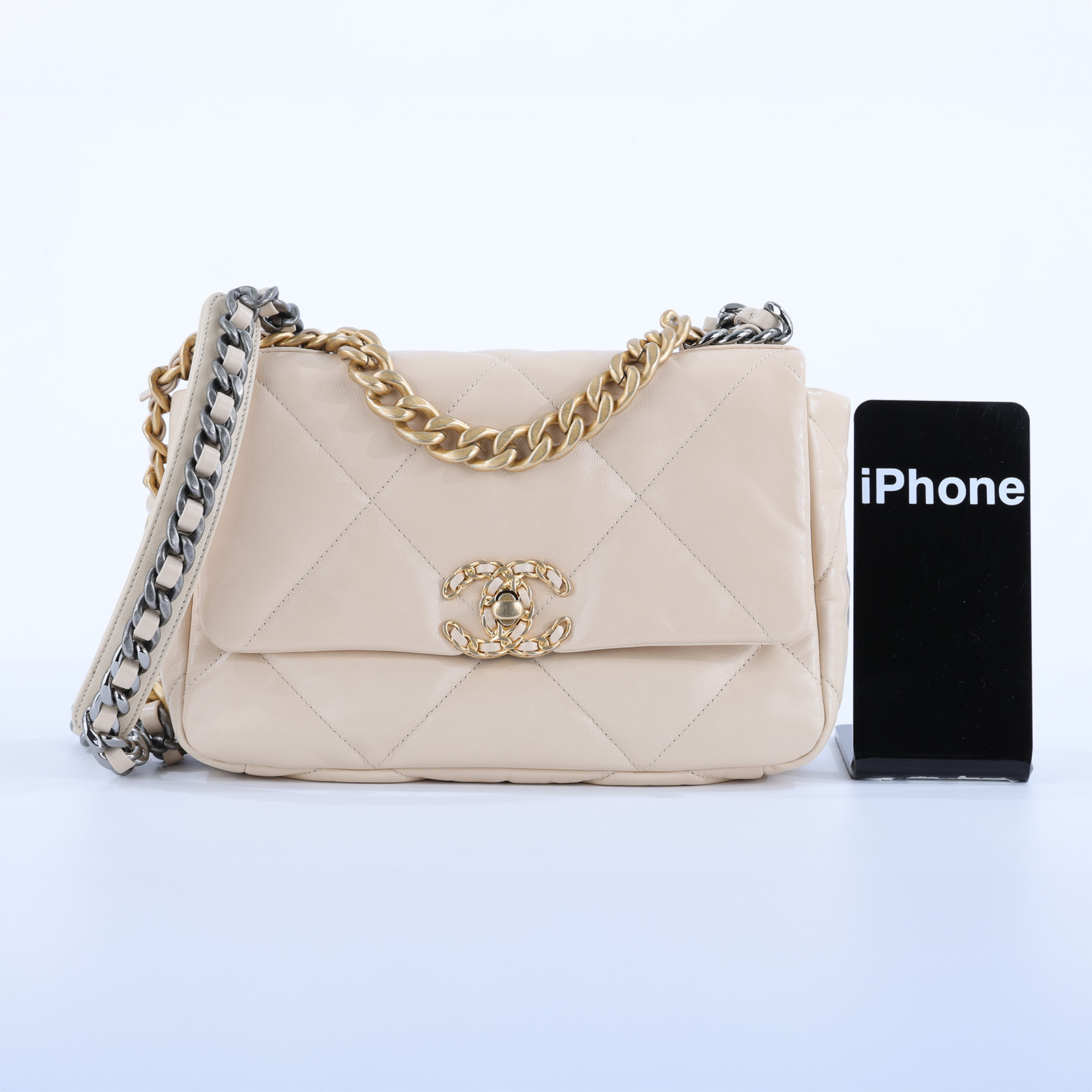 香奈兒 CHANEL 19 口蓋包 菱格紋 金銀鍊帶 手提 肩背包  奶茶19 小號 防塵袋/原廠盒子