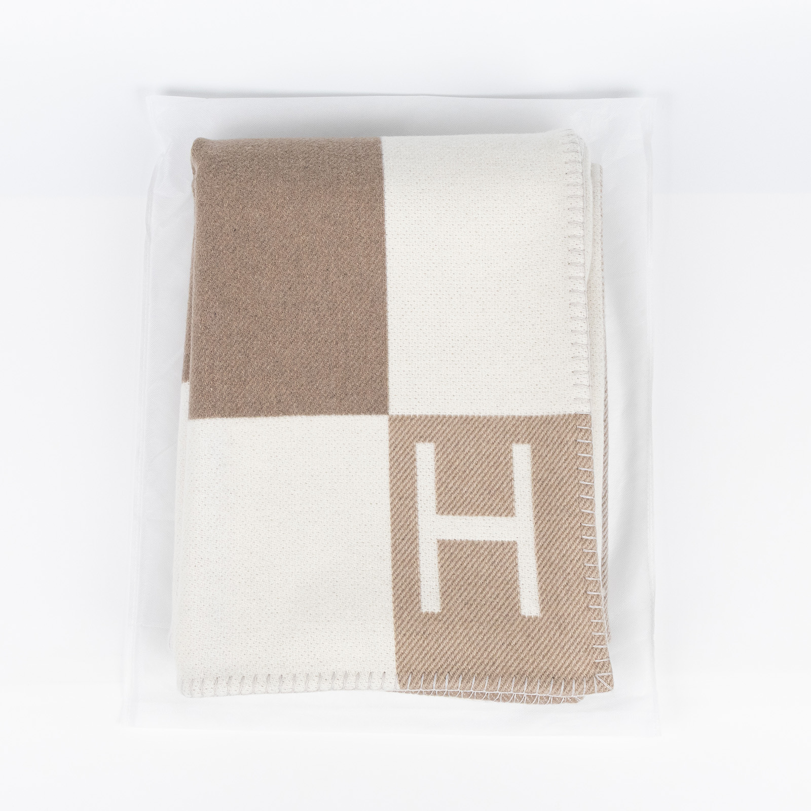 愛馬仕 Hermes Avalon 毛毯   灰白大毛毯 無附屬品