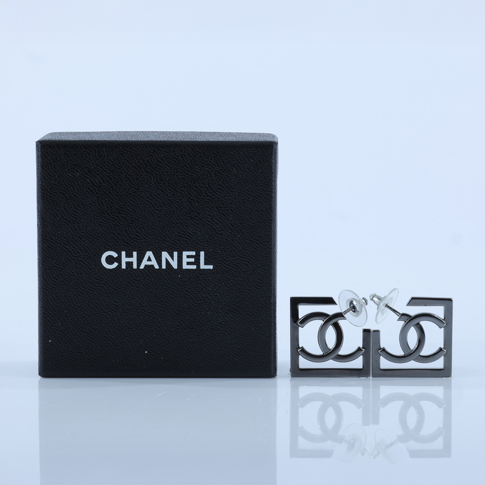 香奈兒 CHANEL 耳釘 A23 B 鍍黑方框雙C耳環 原廠盒子