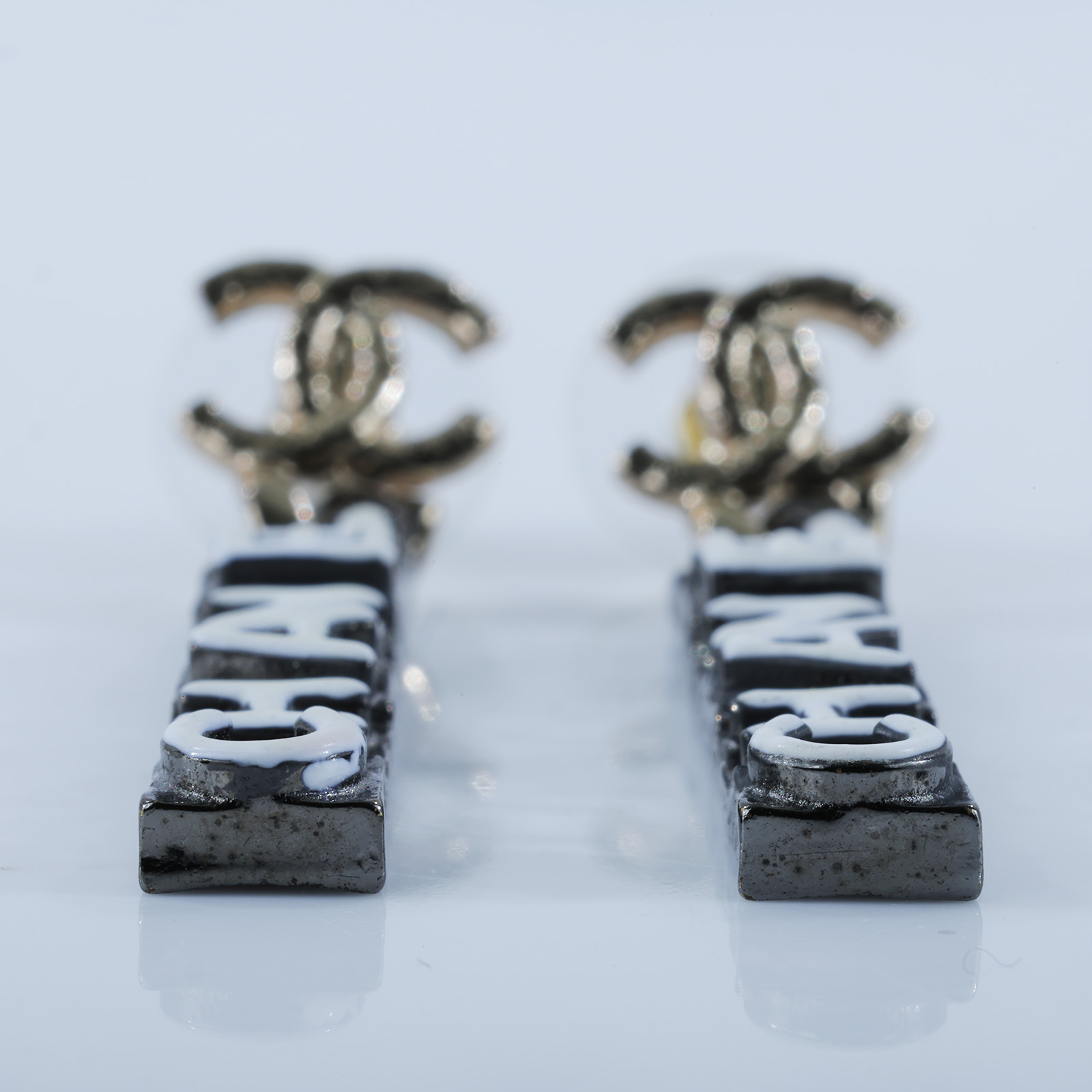 香奈兒 CHANEL 耳釘 C 21K 黑長方形LOGO垂墜耳環 原廠盒子