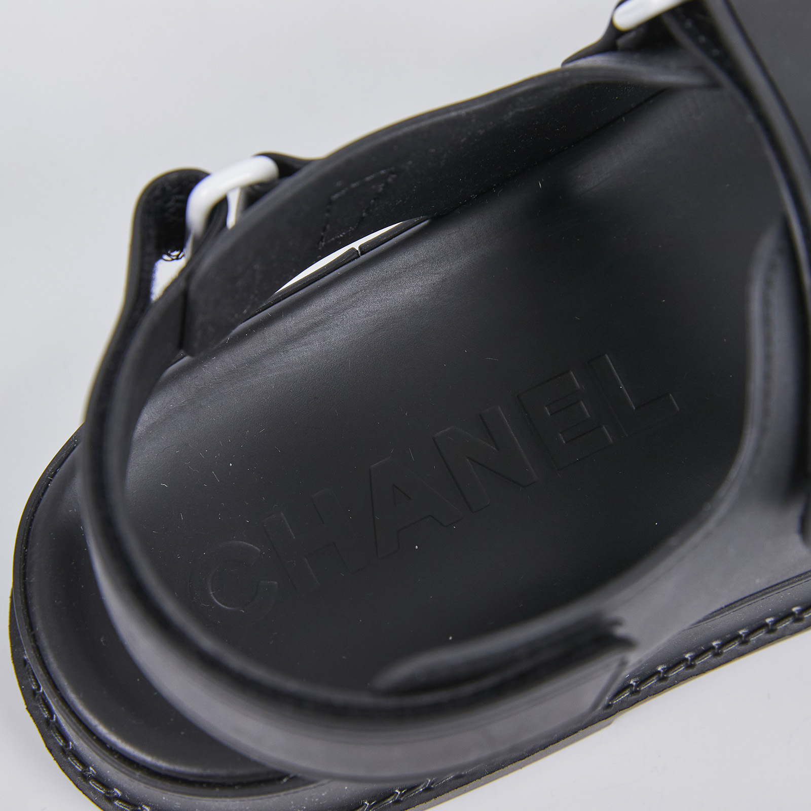 香奈兒 CHANEL 雙C LOGO 勃肯 拖鞋 白色 黑色 G35607_37 黑PVC勃肯拖鞋 防塵袋/原廠盒子/購買證明