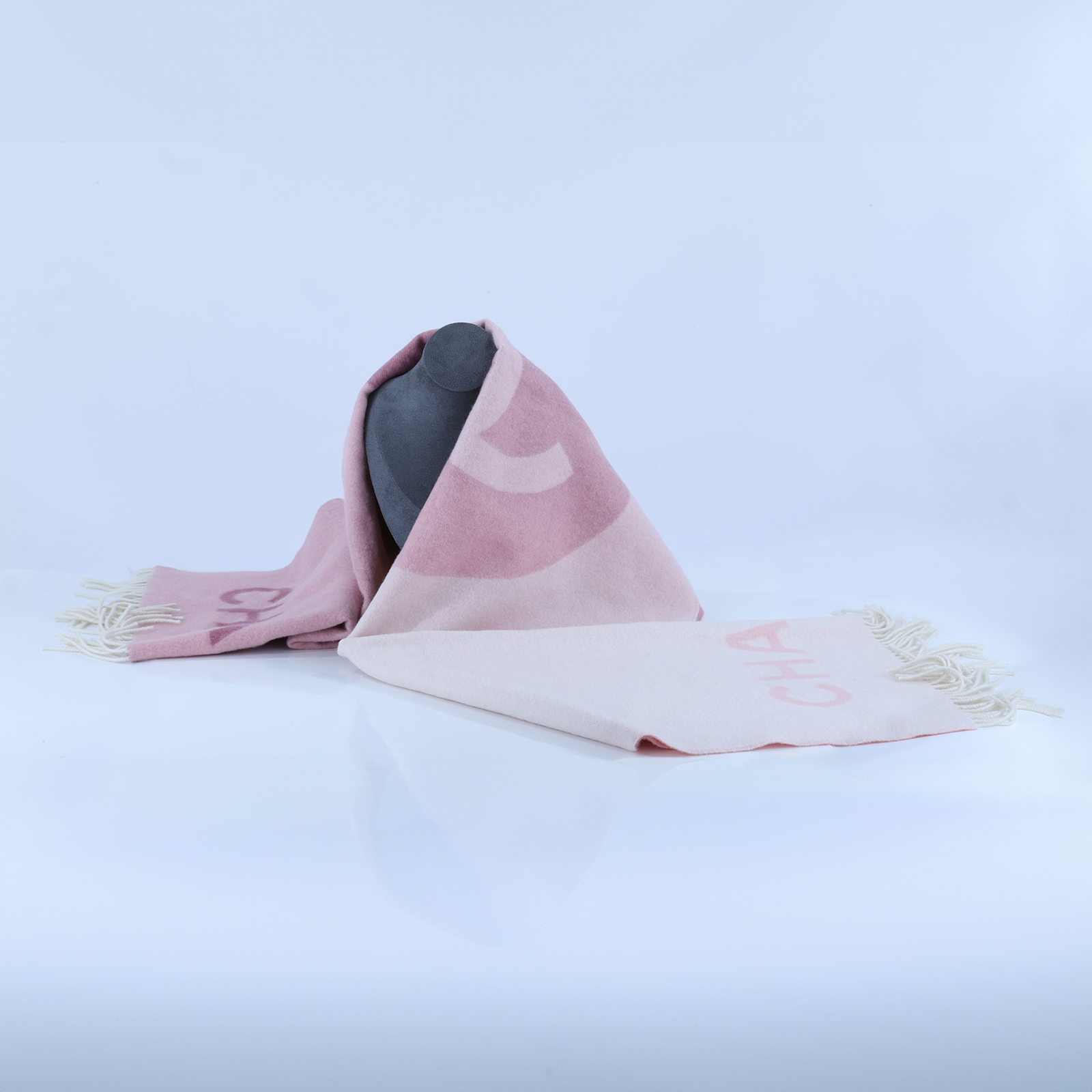 香奈兒 CHANEL CC 披肩  粉大雙CLOGO圍巾 無附屬品