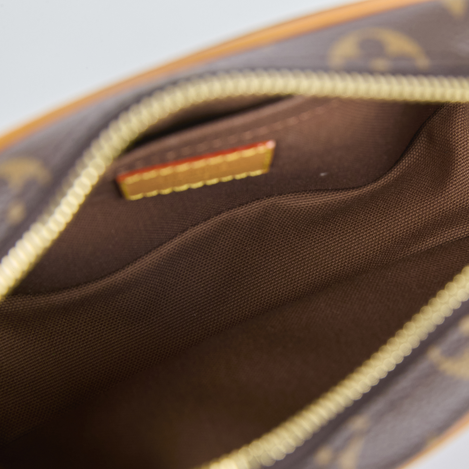 路易威登 LOUIS VUITTON Trocadéro 可穿戴式錢包 斜背包 M14058 晶片款 棕原花Trocadéro系列相機包 防塵袋