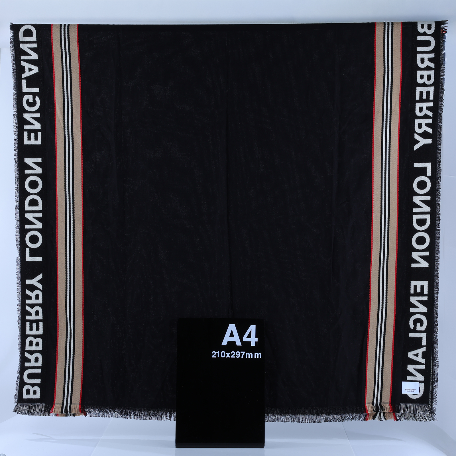 博柏利 BURBERRY 經典格紋 圍巾 8047348 黑色圍巾 無附屬品